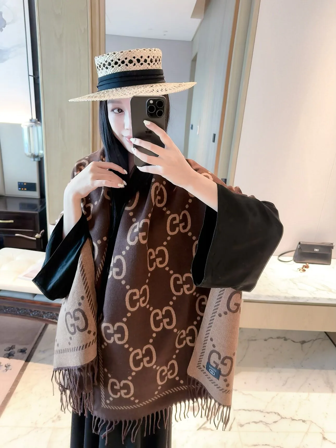 Шарфы Gucci 18322526