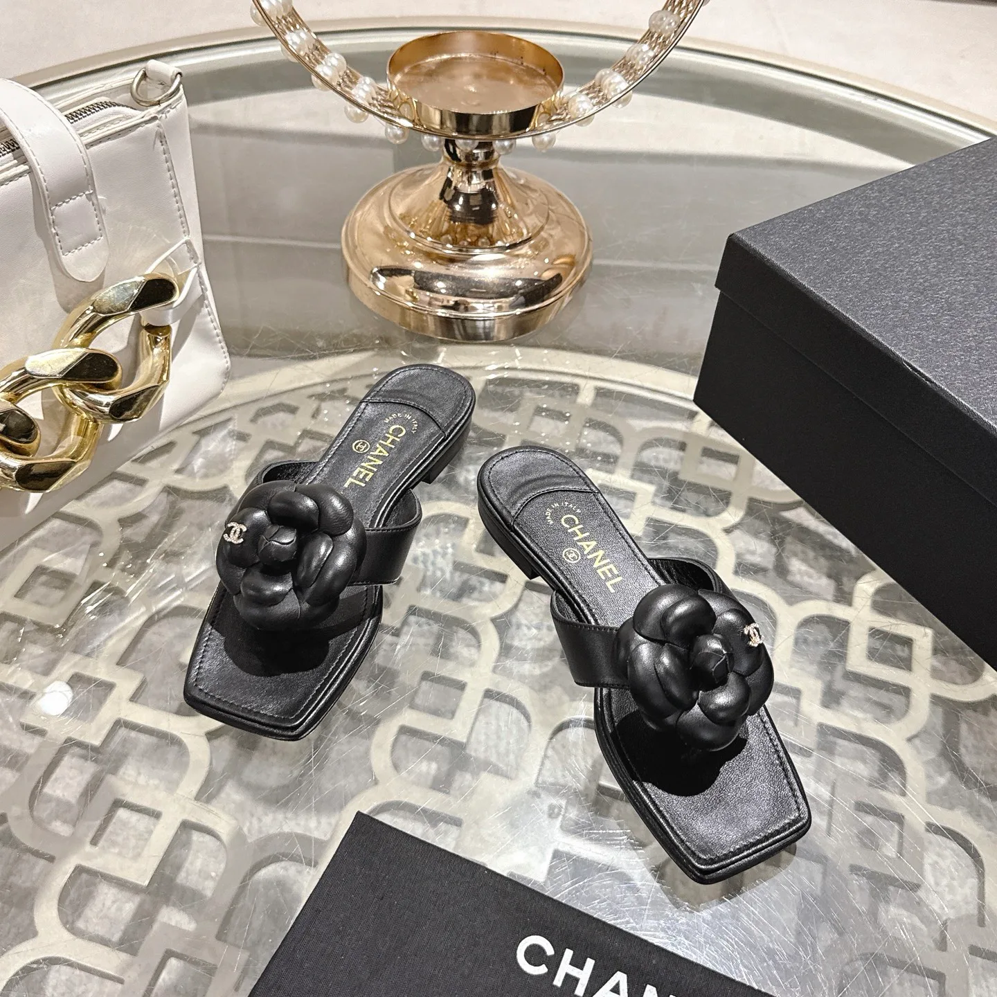 Шлепанцы Женские Chanel 12696618