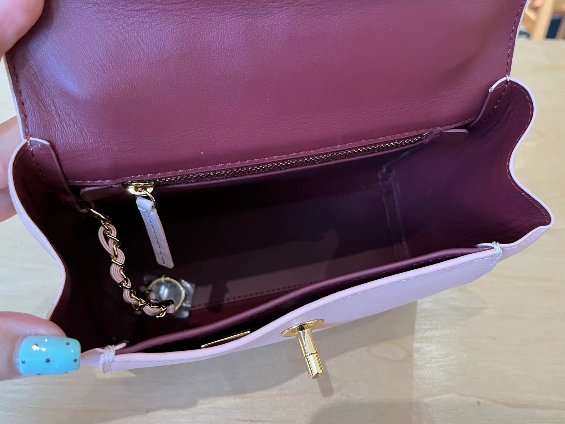 Классические Сумки Женские Chanel 18004452