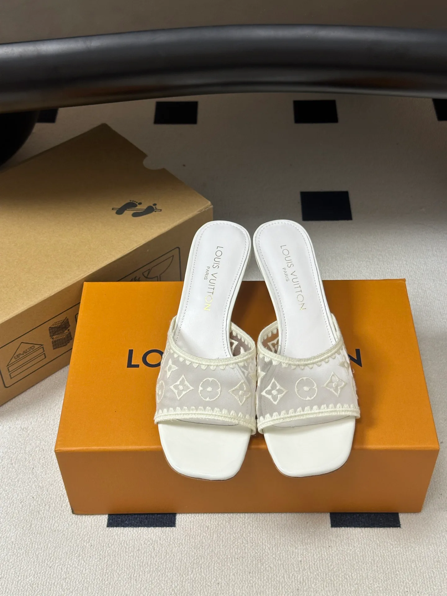 Мюли И Сабо Женские Louis Vuitton 18049394