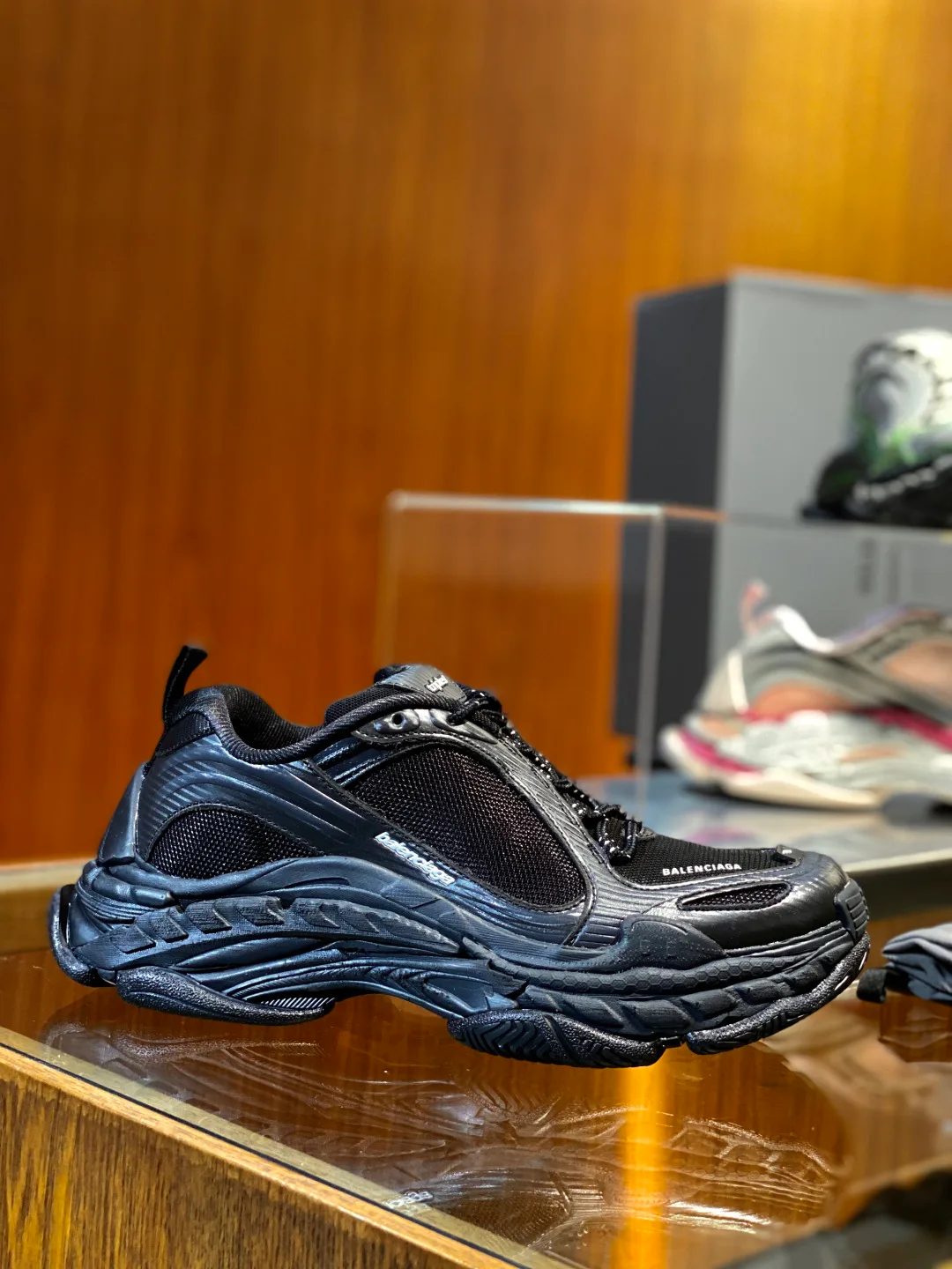 Кроссовки Женские Balenciaga 16935007