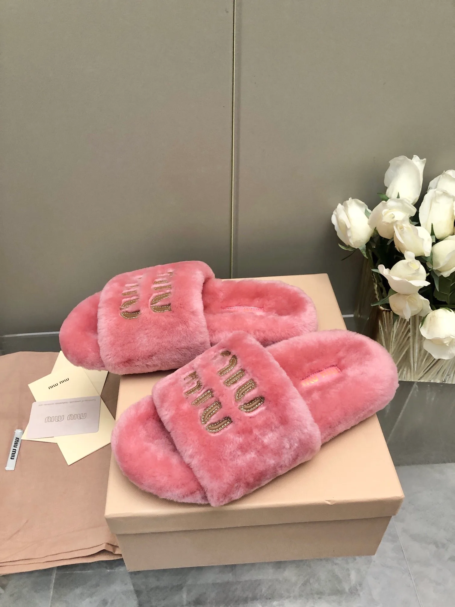 Тапочки Женские Miu Miu 18005826