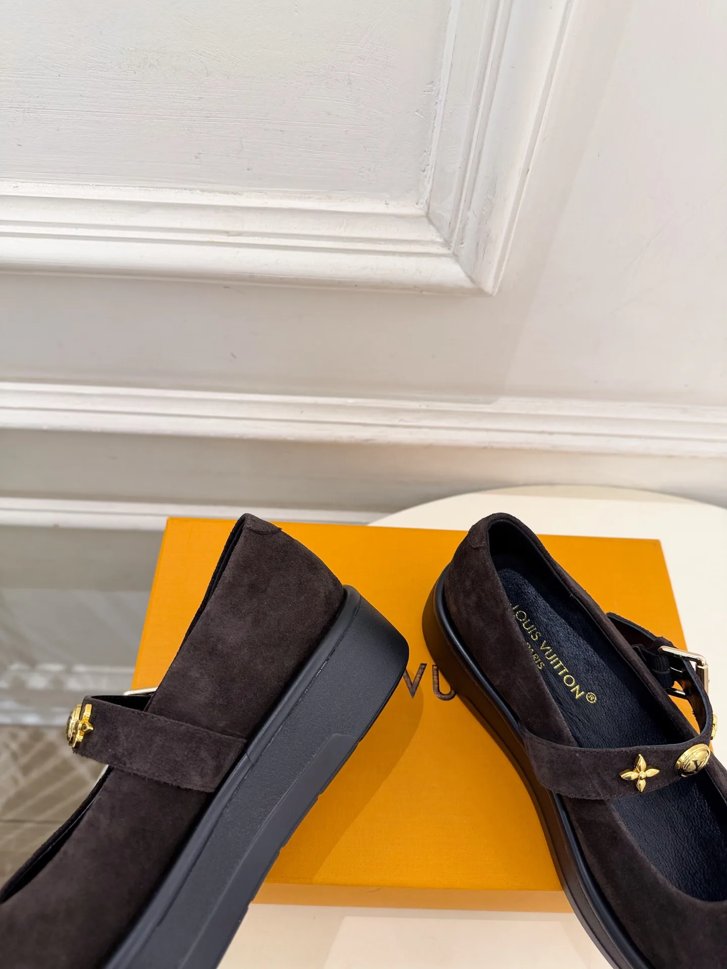 Туфли Женские Louis Vuitton 18103955