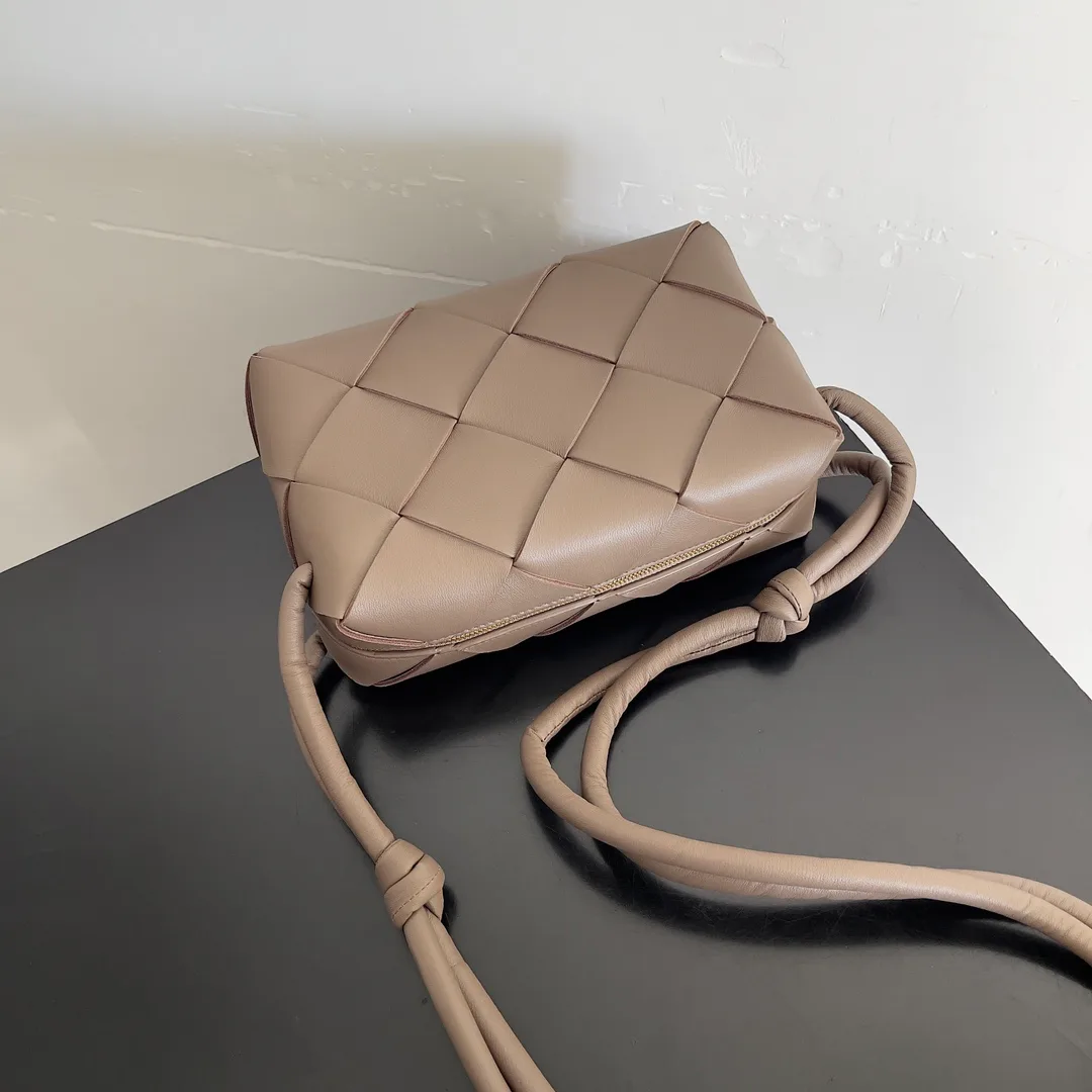 Классические Сумки Женские Bottega Veneta 17372463