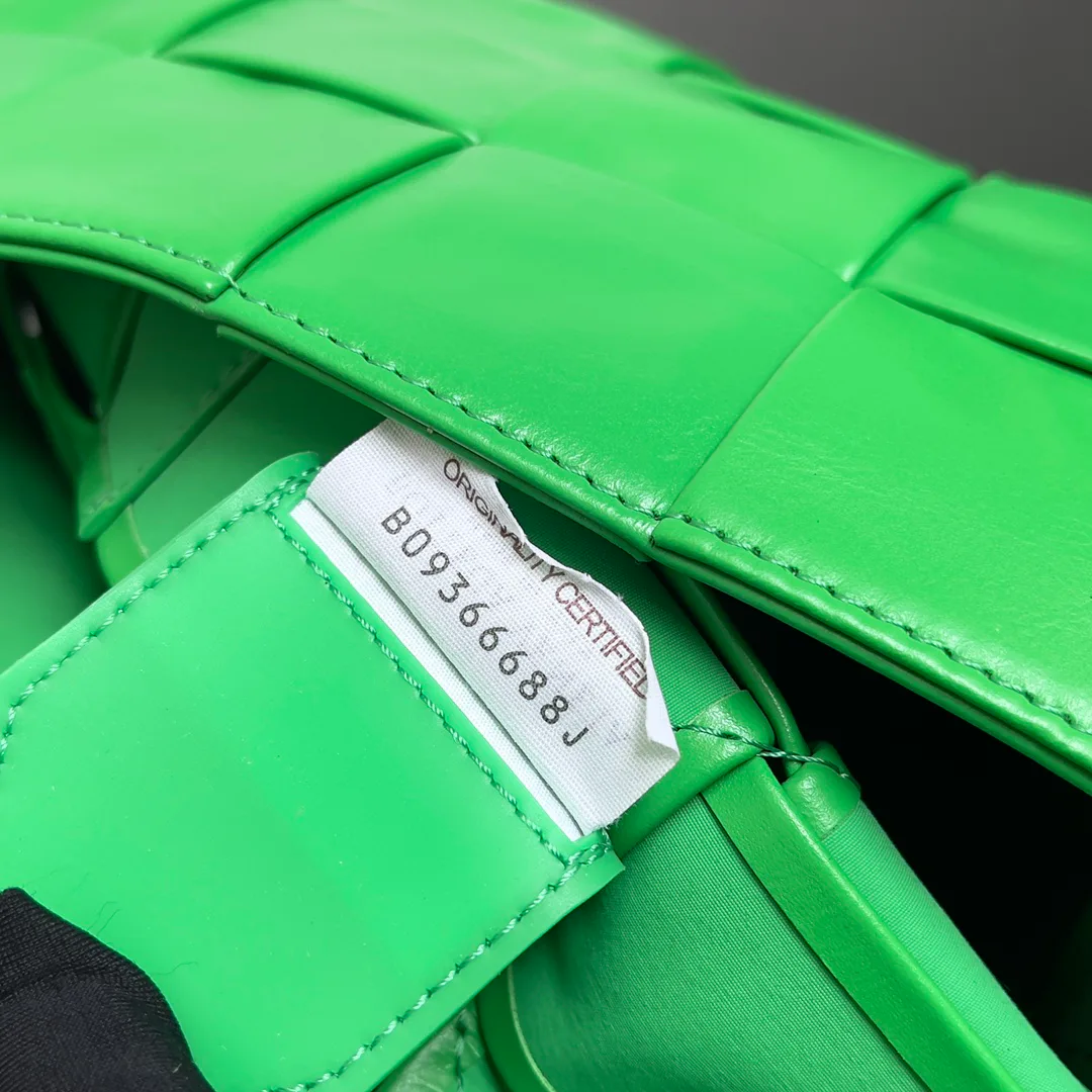 Классические Сумки Женские Bottega Veneta 10633449