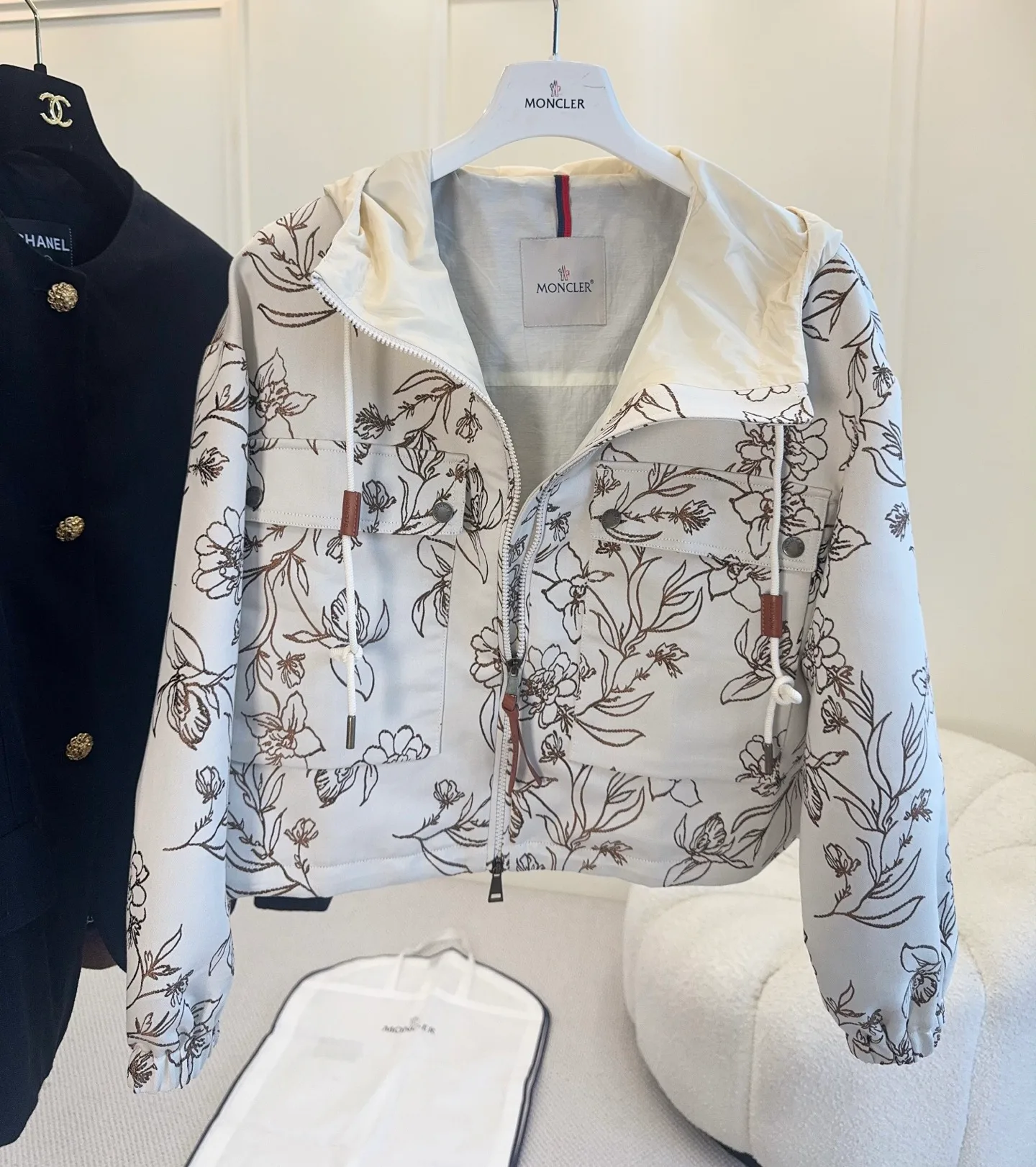 Куртки И Пуховики Женские Moncler 17960280
