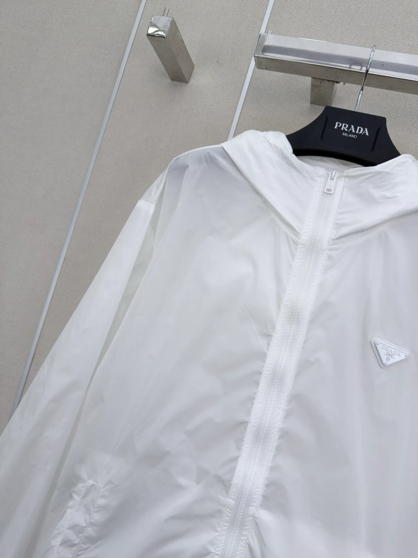 Куртки И Пуховики Женские Prada 14543534