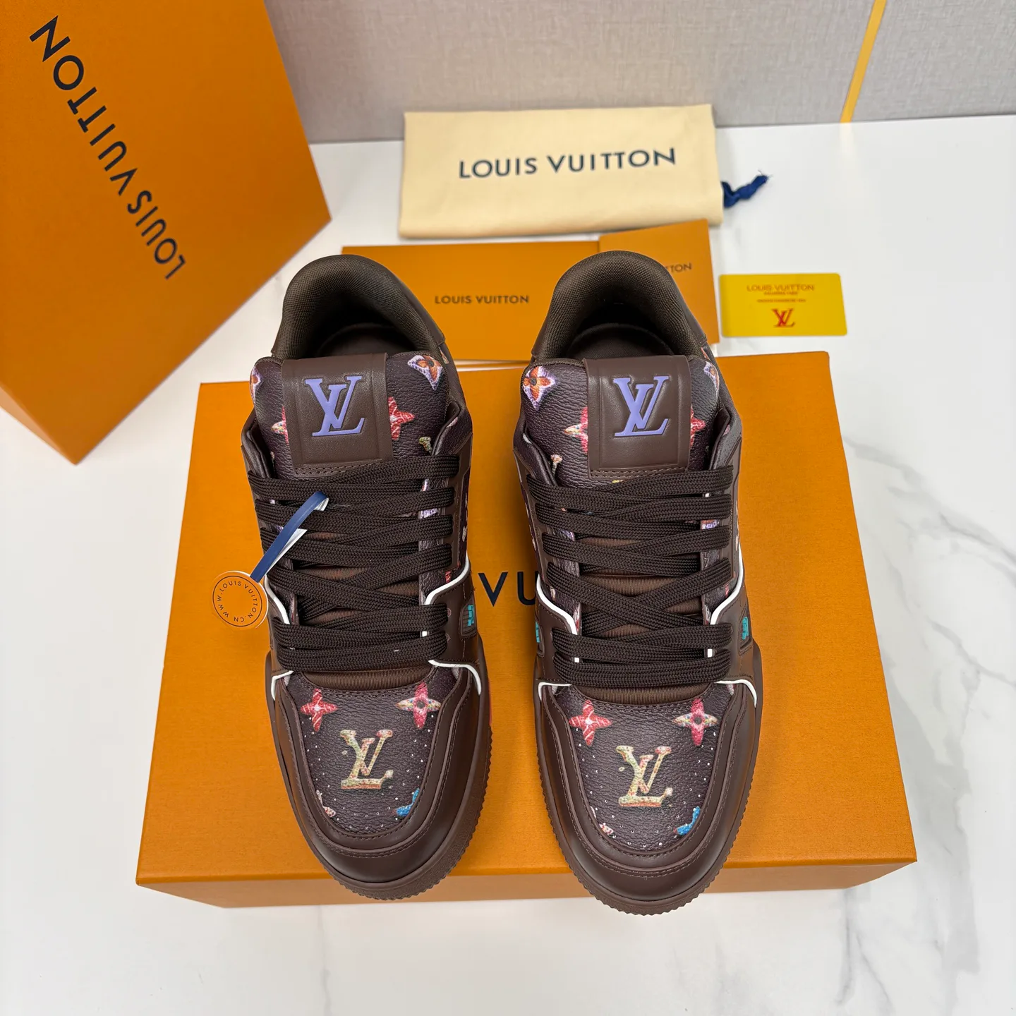 Кроссовки Женские Louis Vuitton 13140843