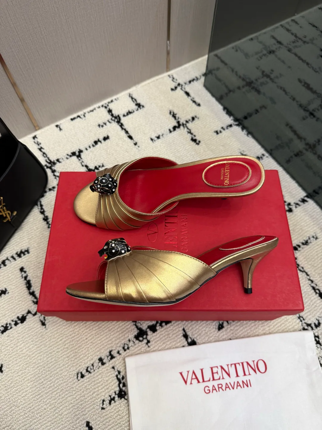 Босоножки Женские Valentino 18049039