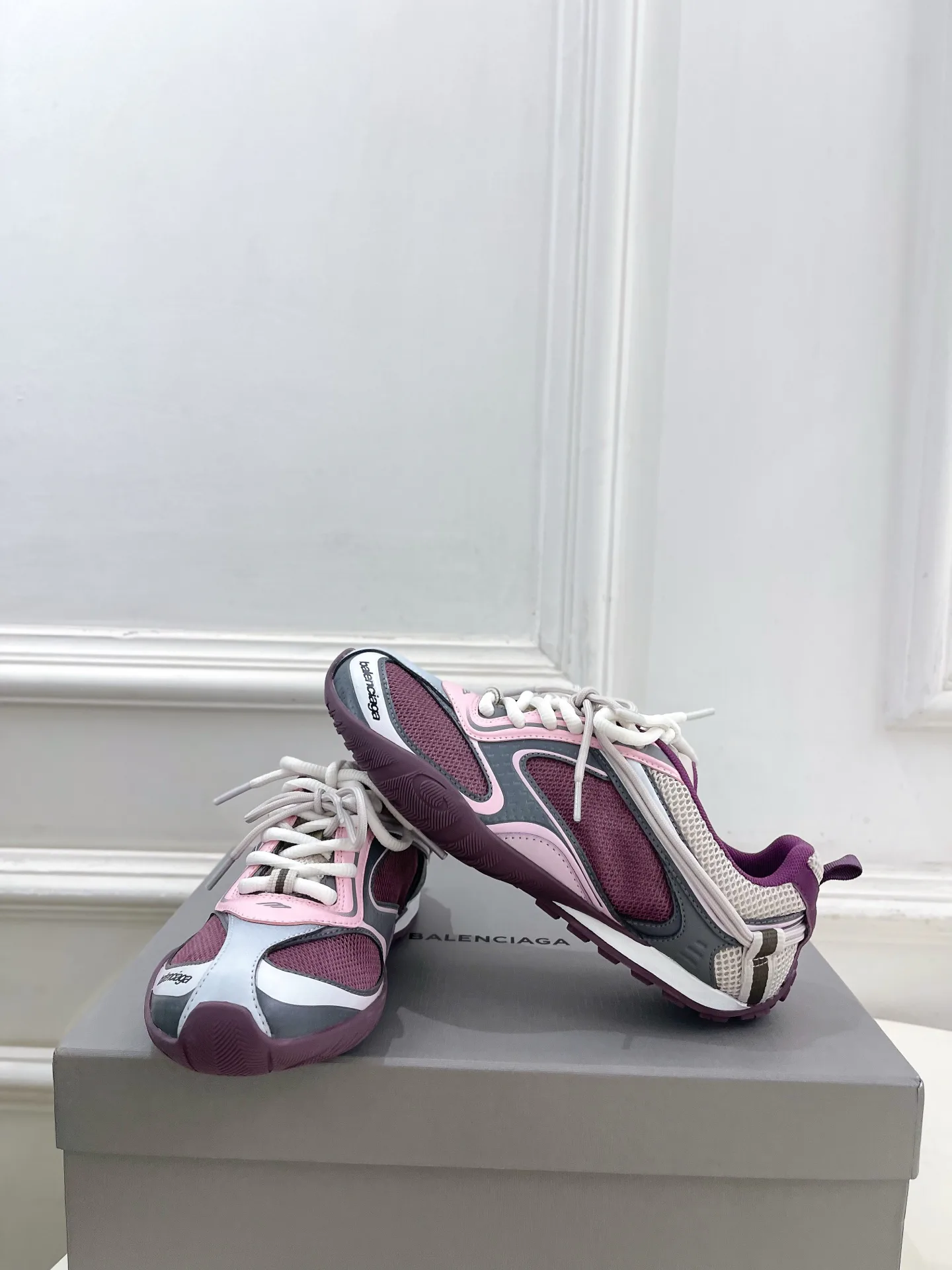 Кроссовки Женские Balenciaga 13340928