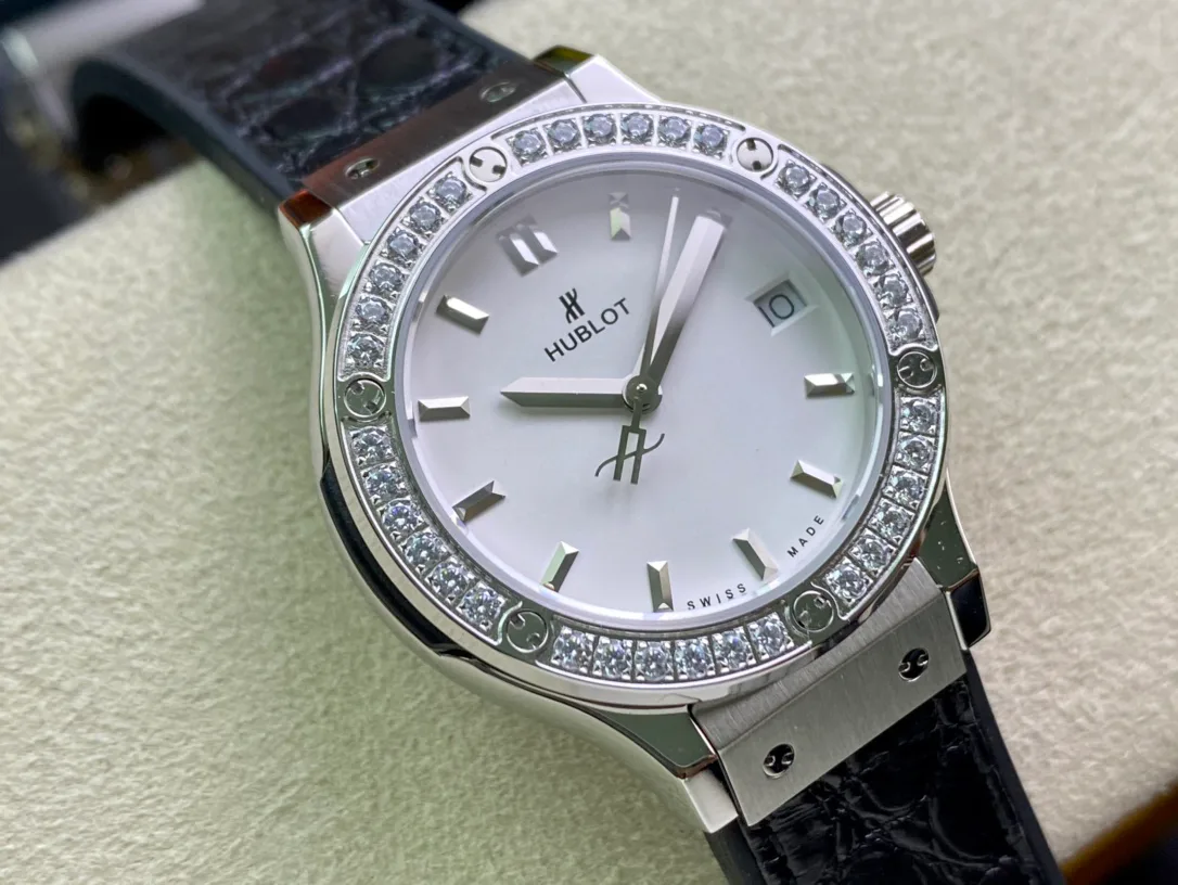Часы Женские Hublot 17629723