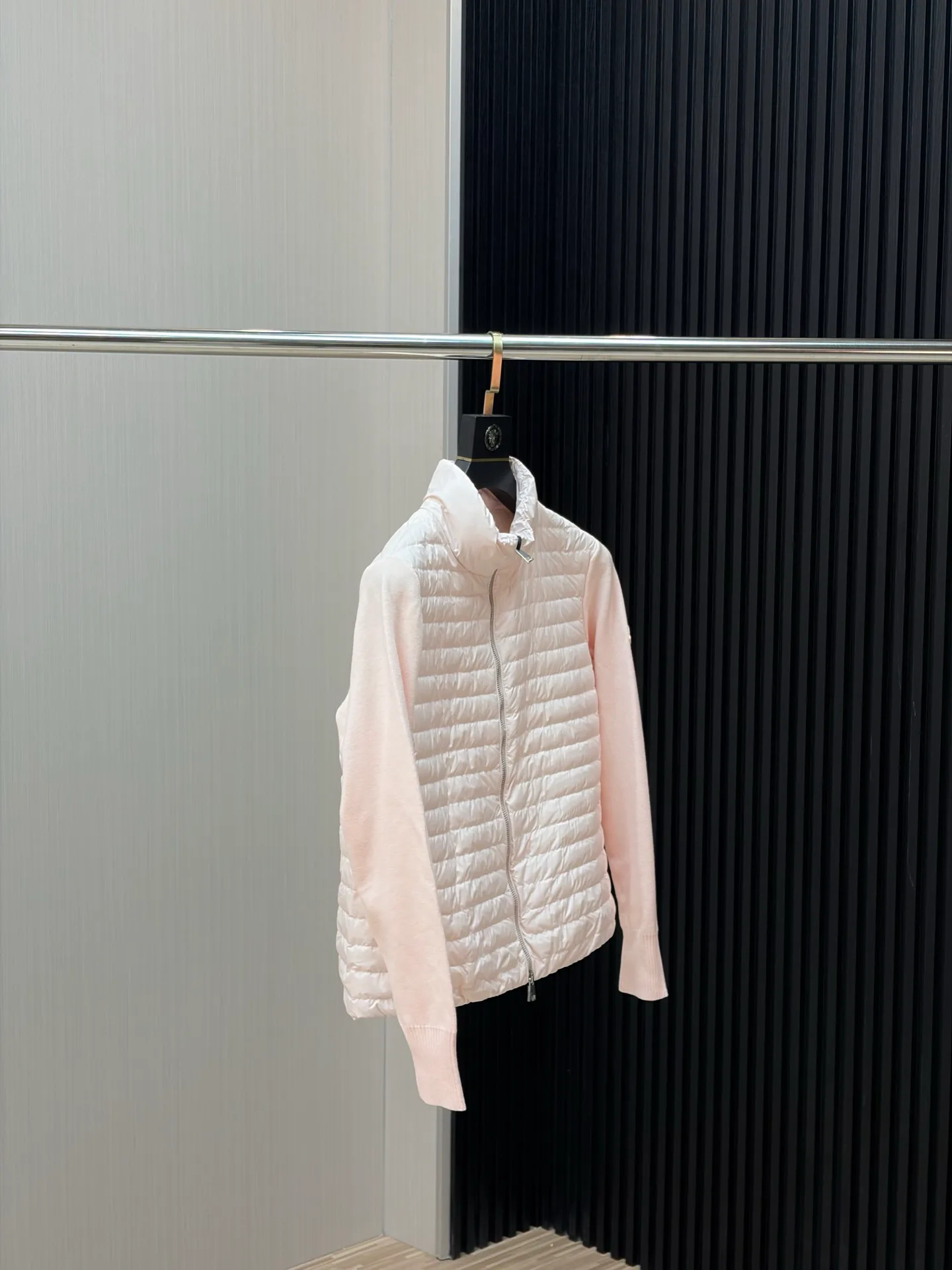 Куртки И Пуховики Женские Moncler 18600002