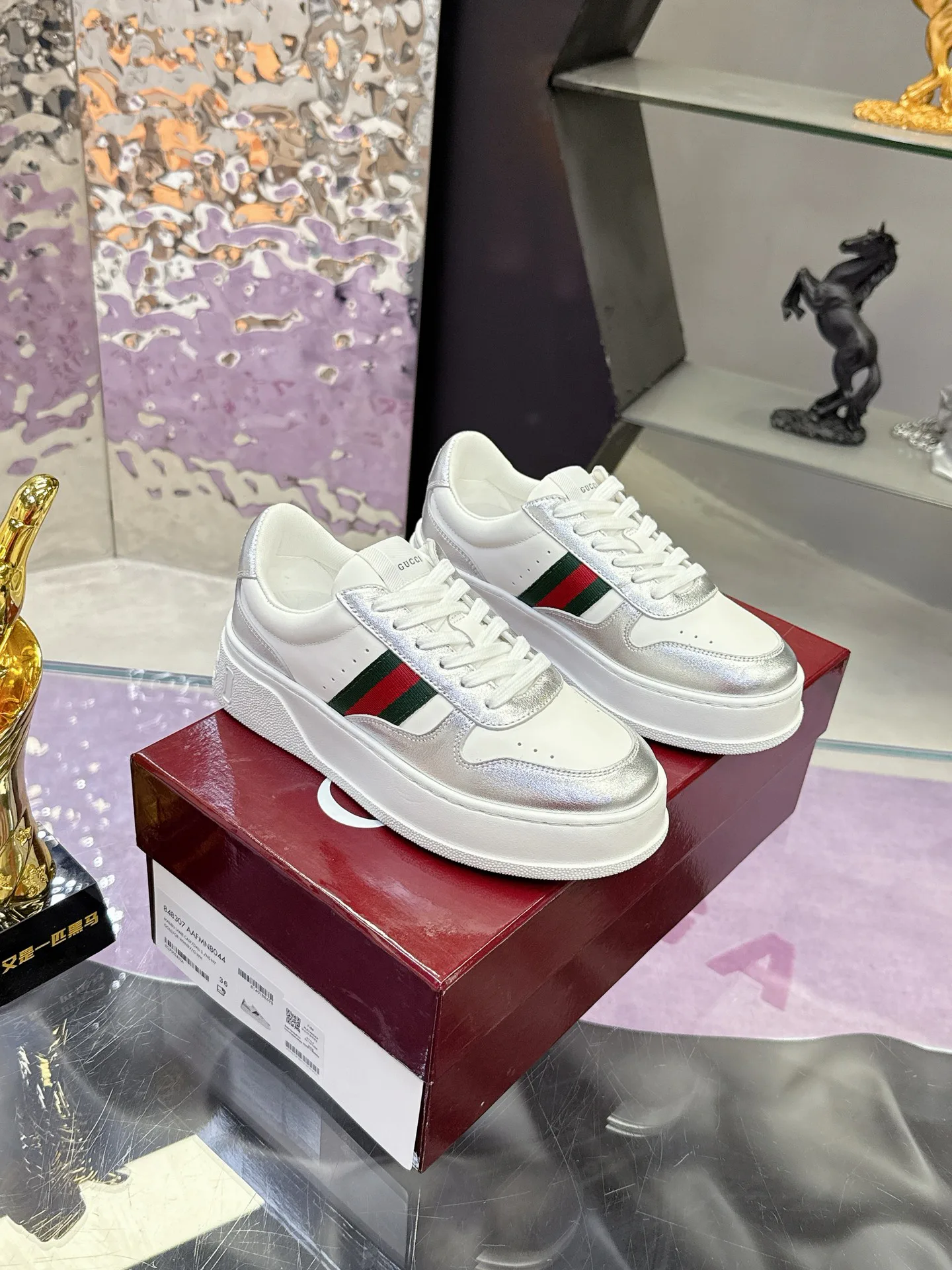 Кроссовки Женские Gucci 5402072