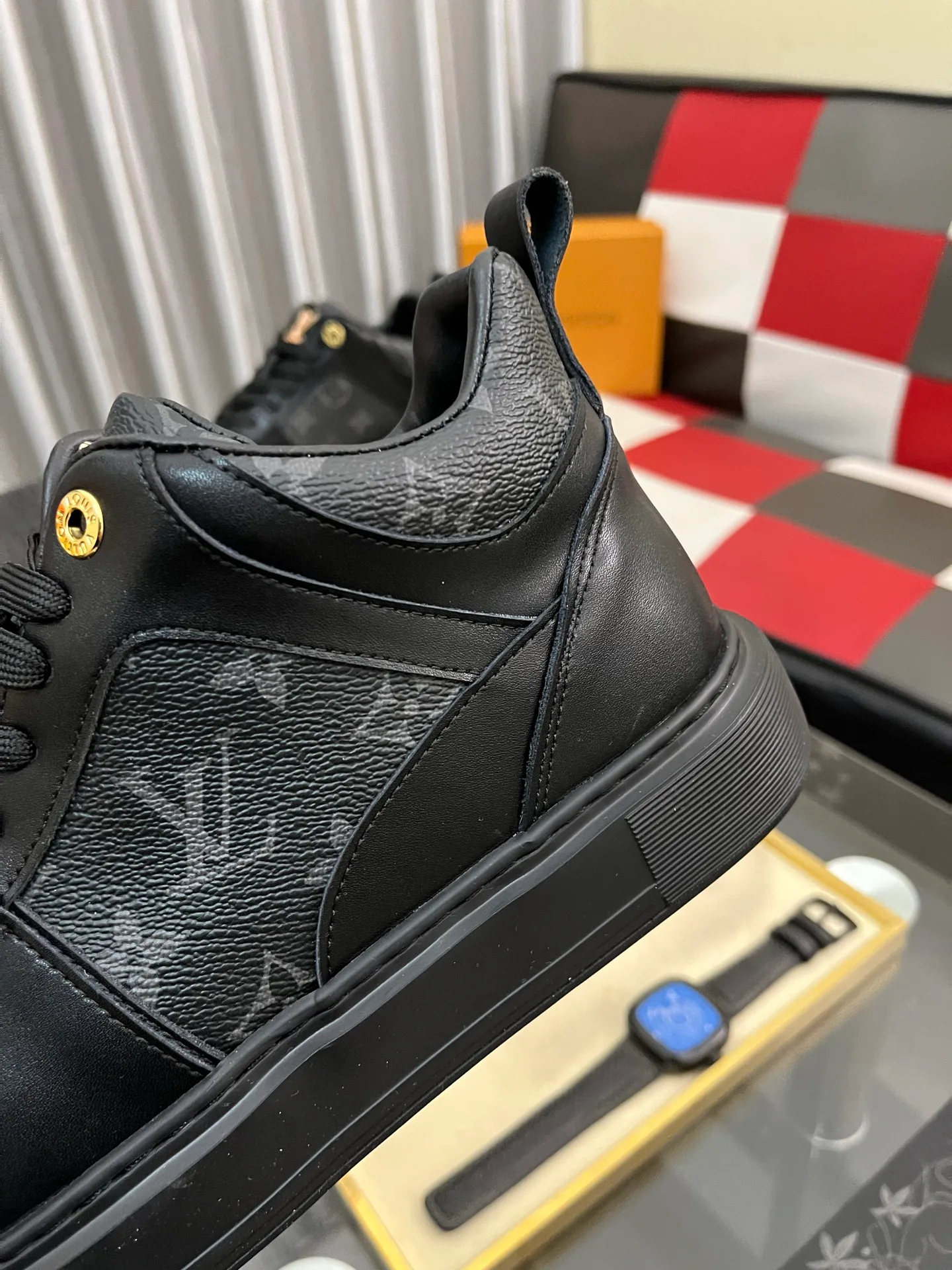 Сникерсы Мужские Louis Vuitton 288080