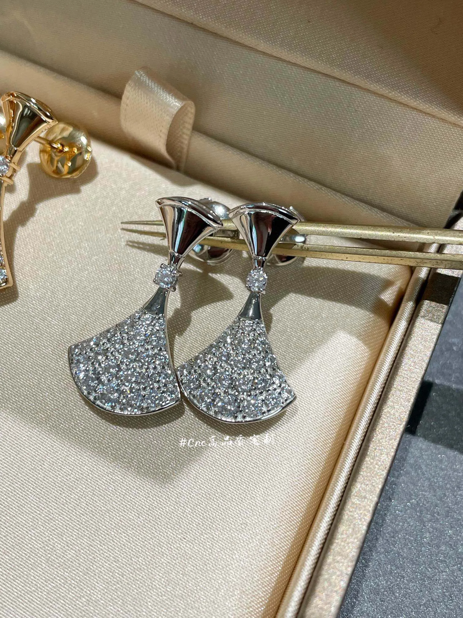 Бижутерия Bvlgari 15102250
