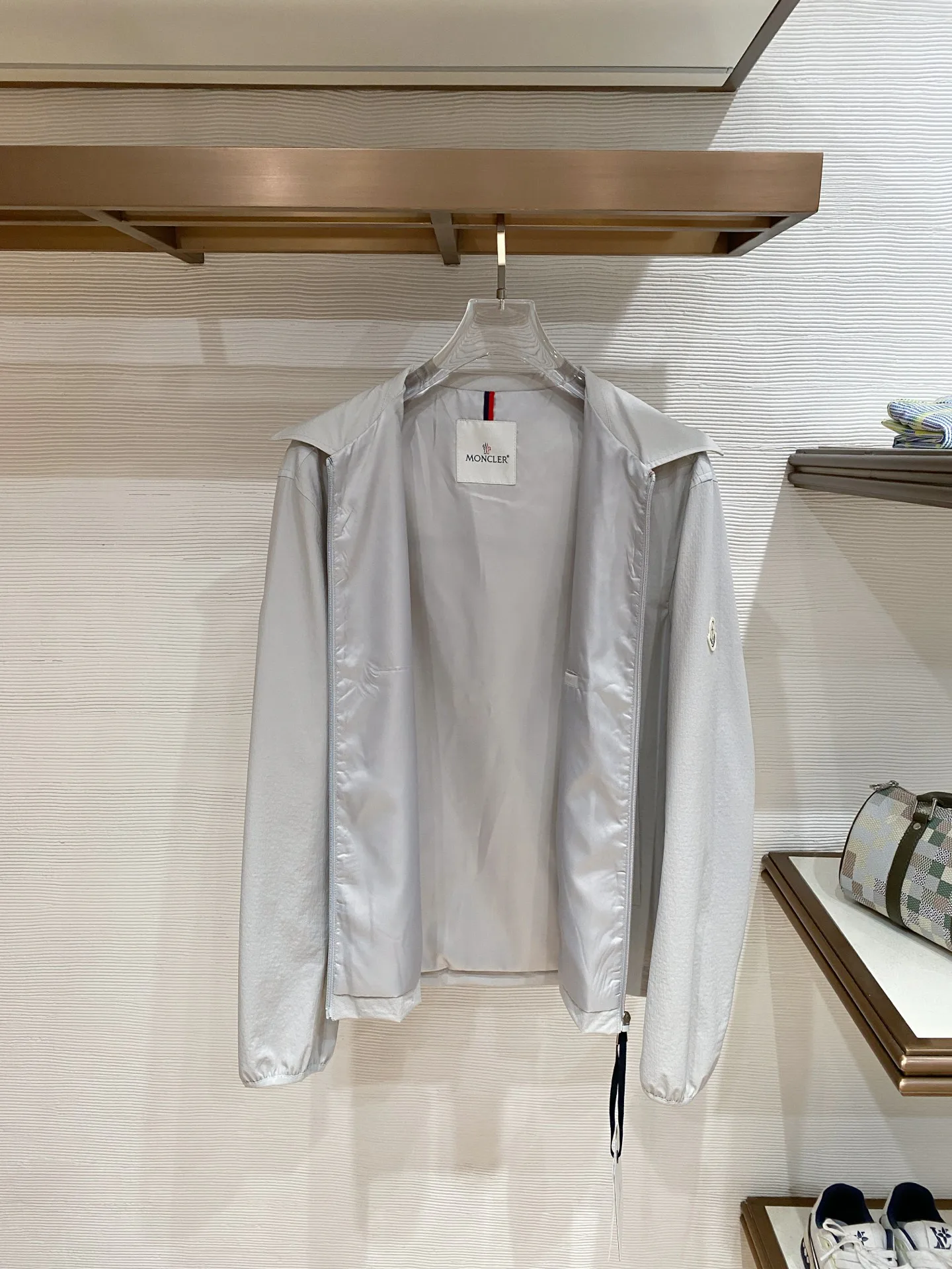 Куртки И Пуховики Мужские Moncler 10815798