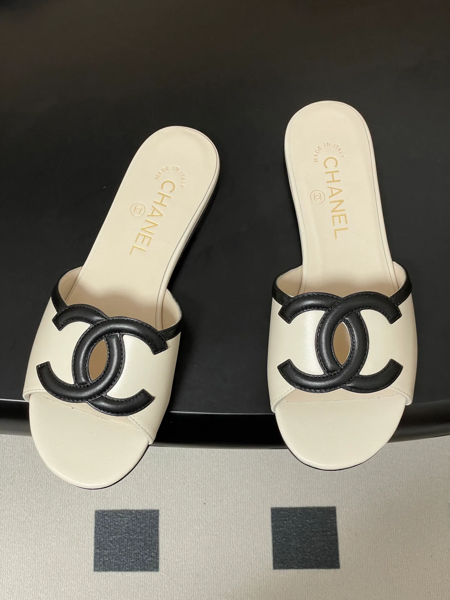 Шлепанцы Женские Chanel 11646756
