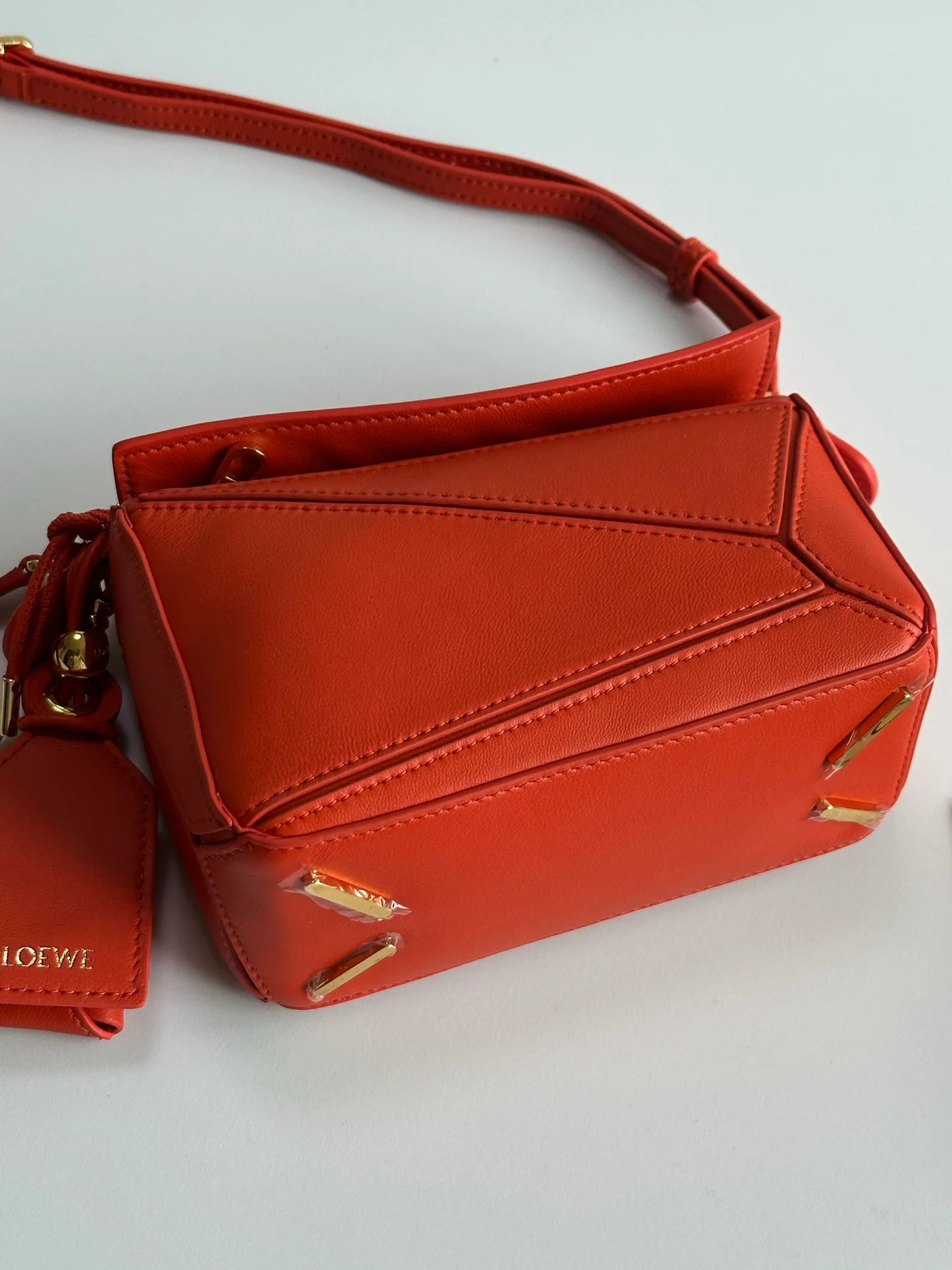 Классические Сумки Женские Loewe 16839125