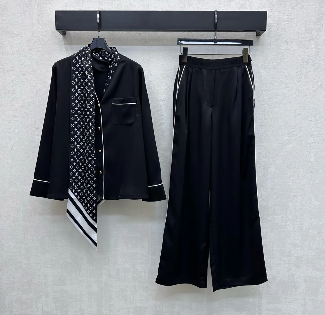 Костюмы Женские Louis Vuitton 1330466