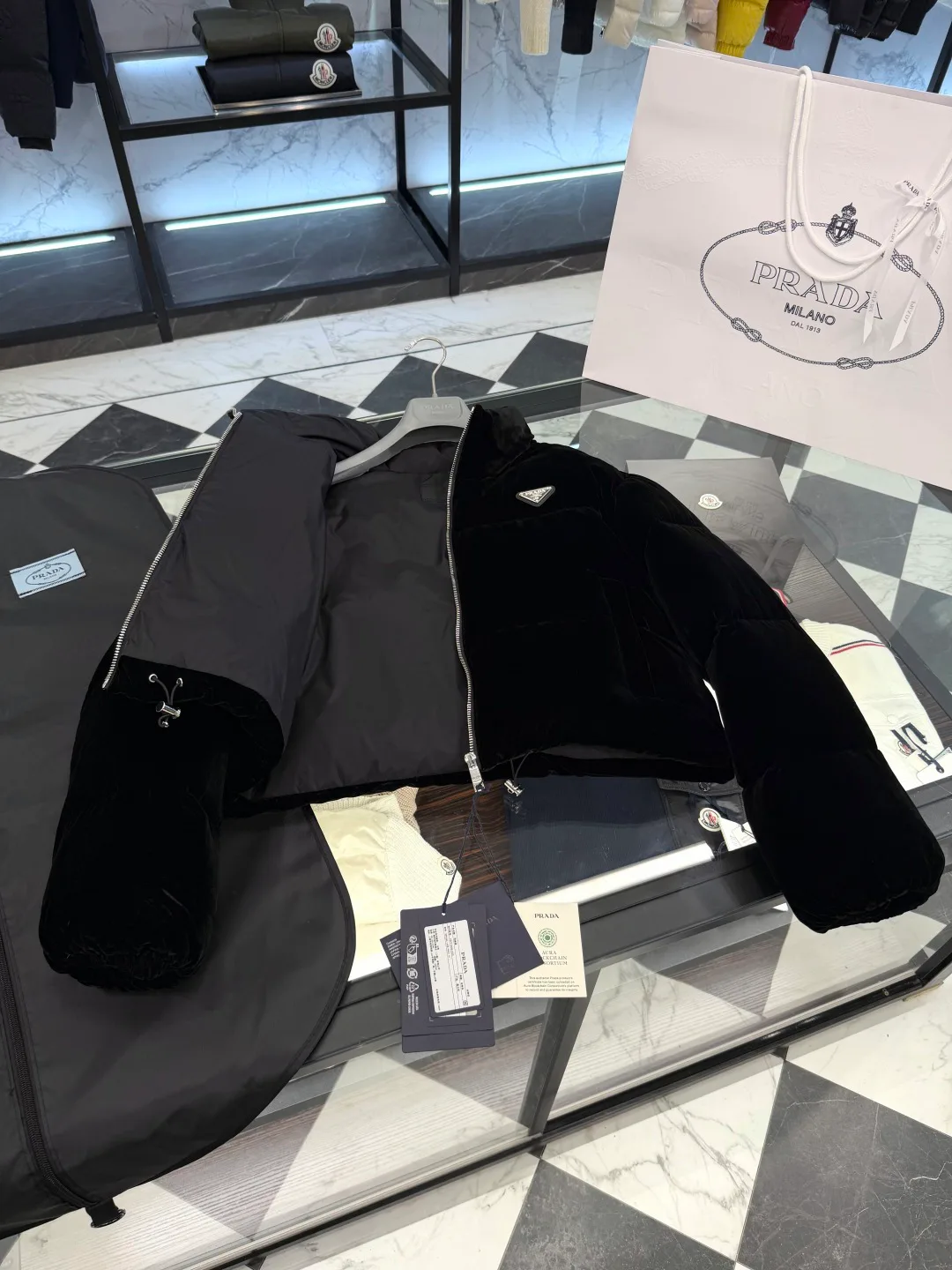 Куртки И Пуховики Женские Prada 19210146