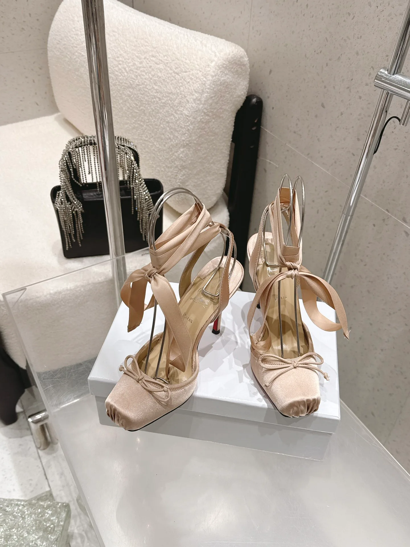 Туфли Женские Christian Louboutin 13078791