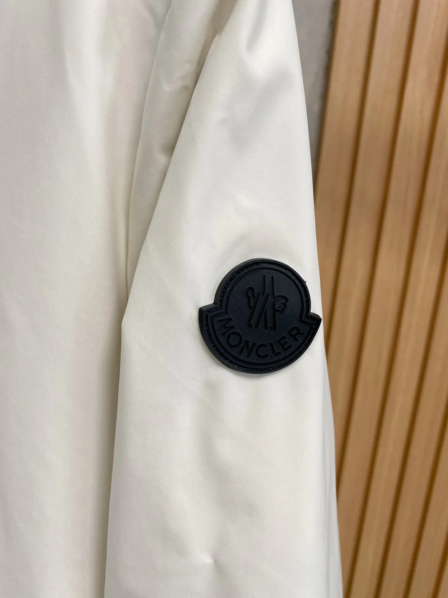 Куртки И Пуховики Мужские Moncler 5596261