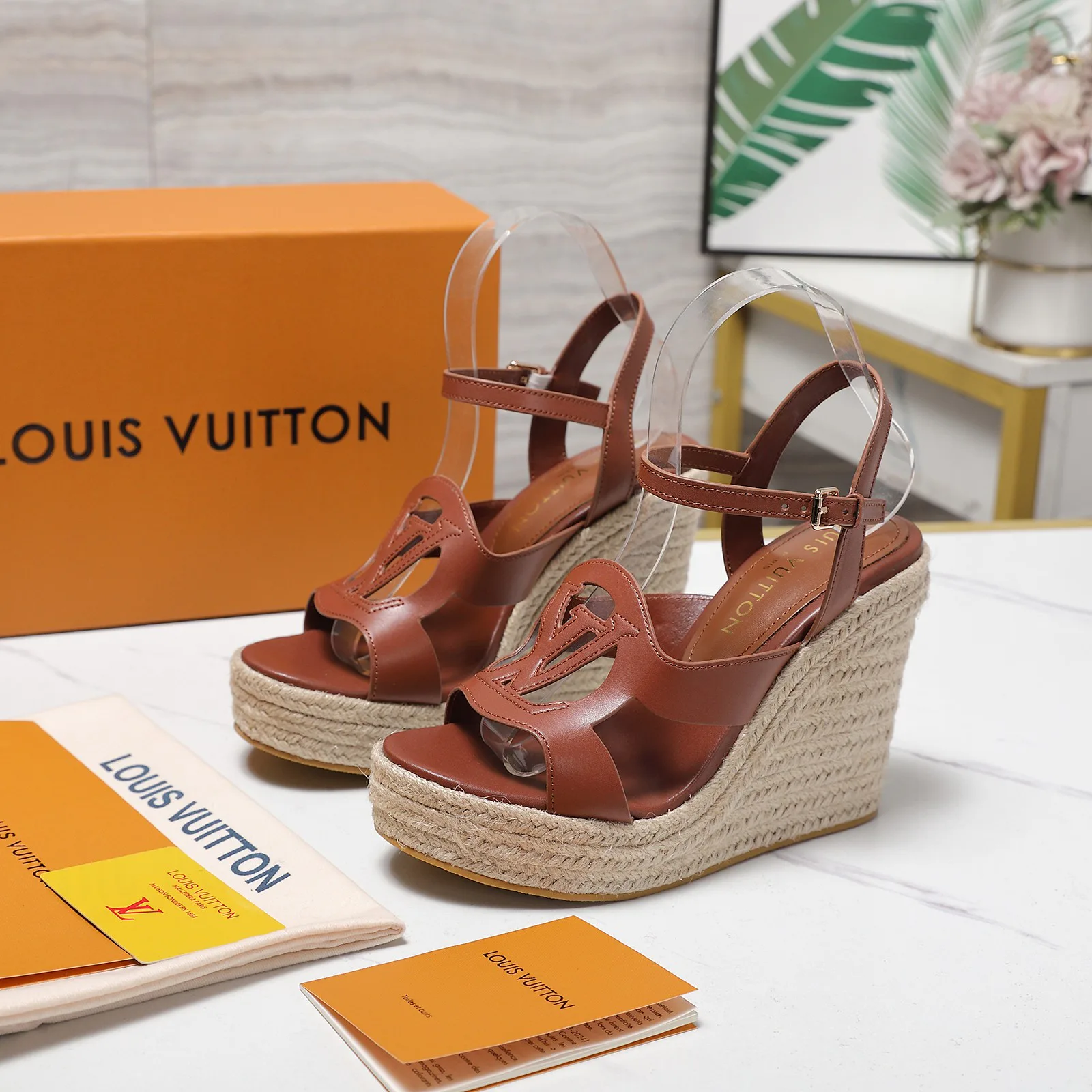 Босоножки Женские Louis Vuitton 1738980