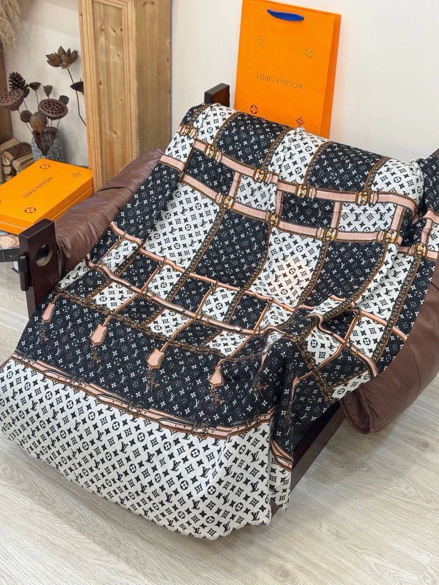 Шарфы Louis Vuitton 17673157