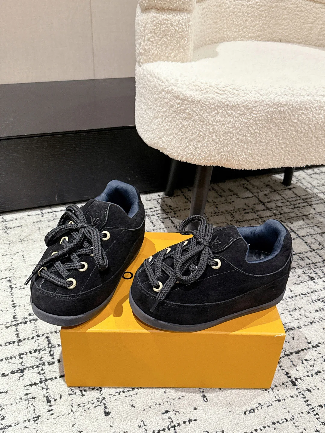 Кроссовки Женские Louis Vuitton 242026