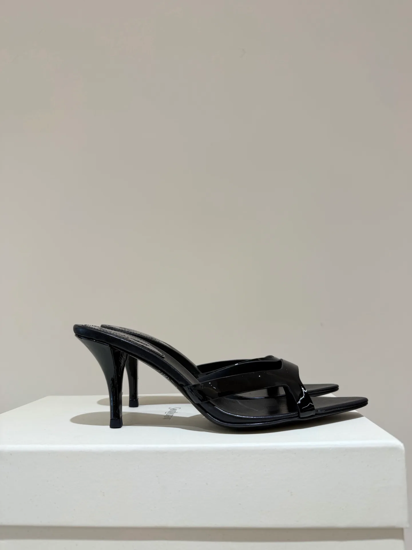 Босоножки Женские Saint Laurent 11525867