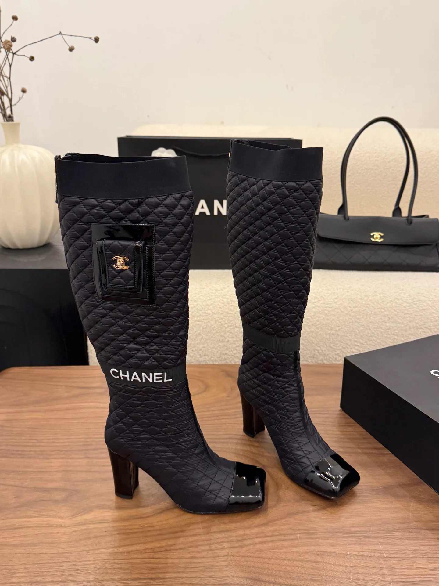 Сапоги Женские Chanel 19583594