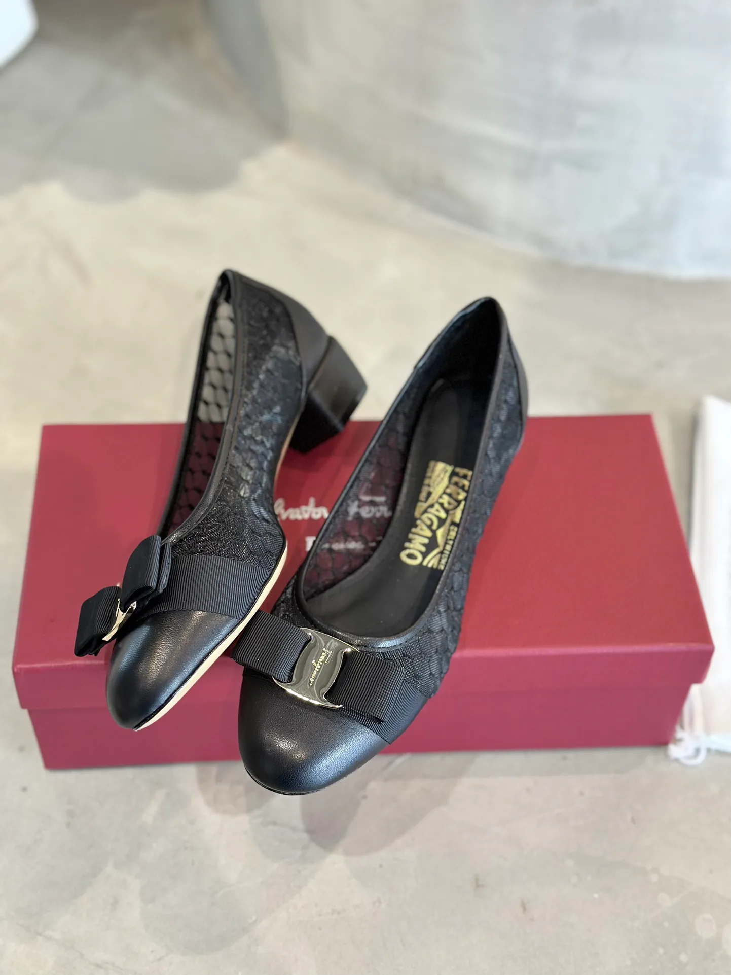 Туфли Женские Salvatore Ferragamo 17642591