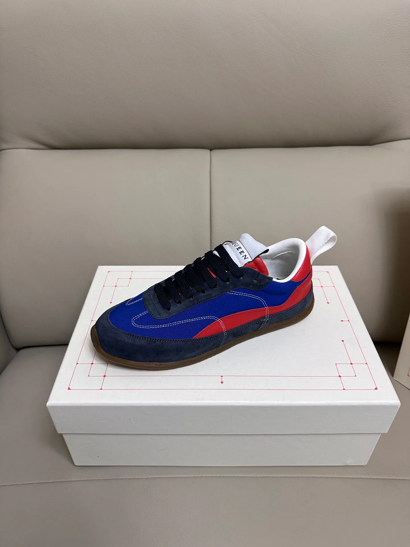 Кроссовки Женские Alexander Mcqueen 18616750