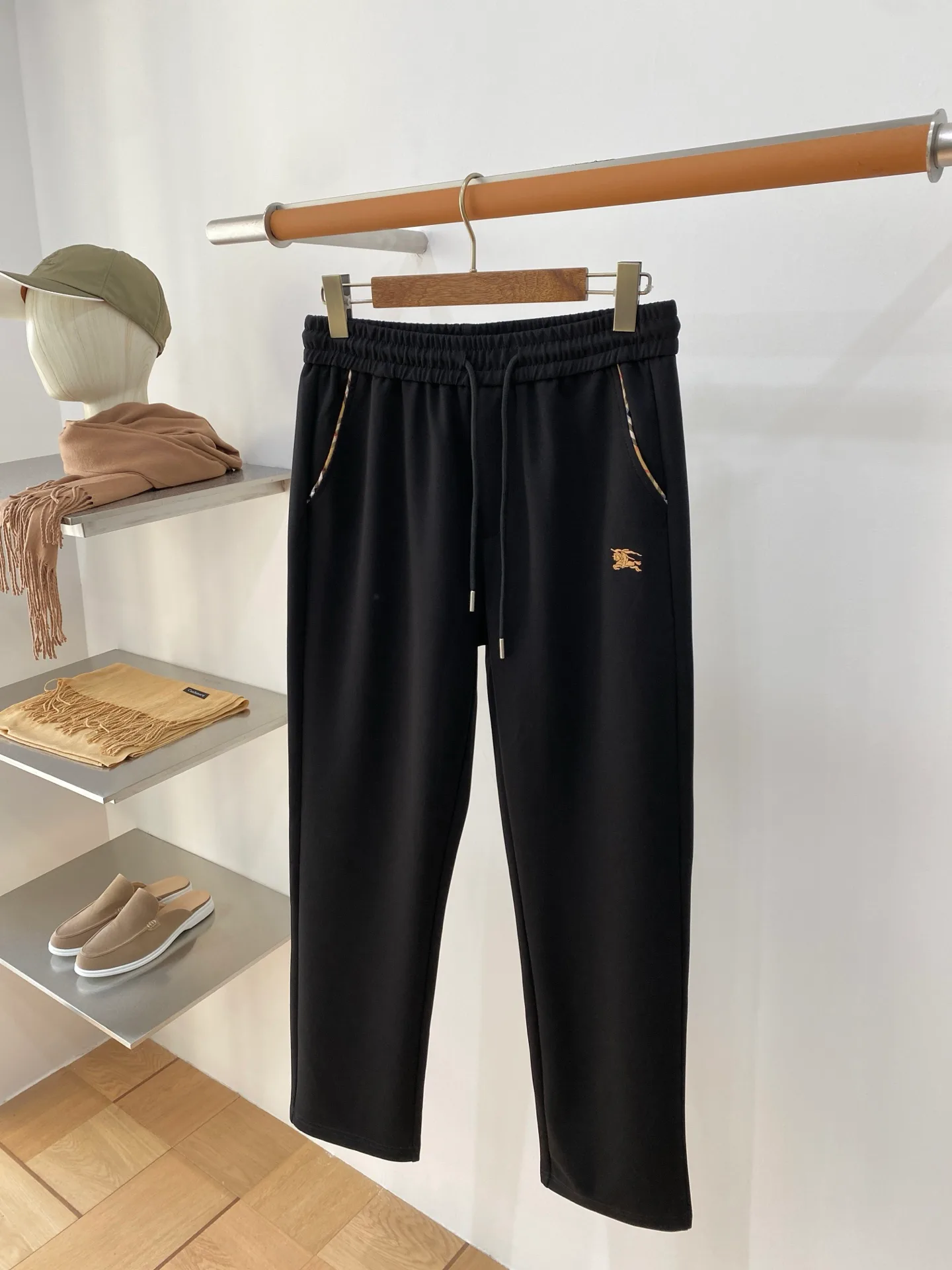 Спортивные Костюмы Женские Burberry 18383630