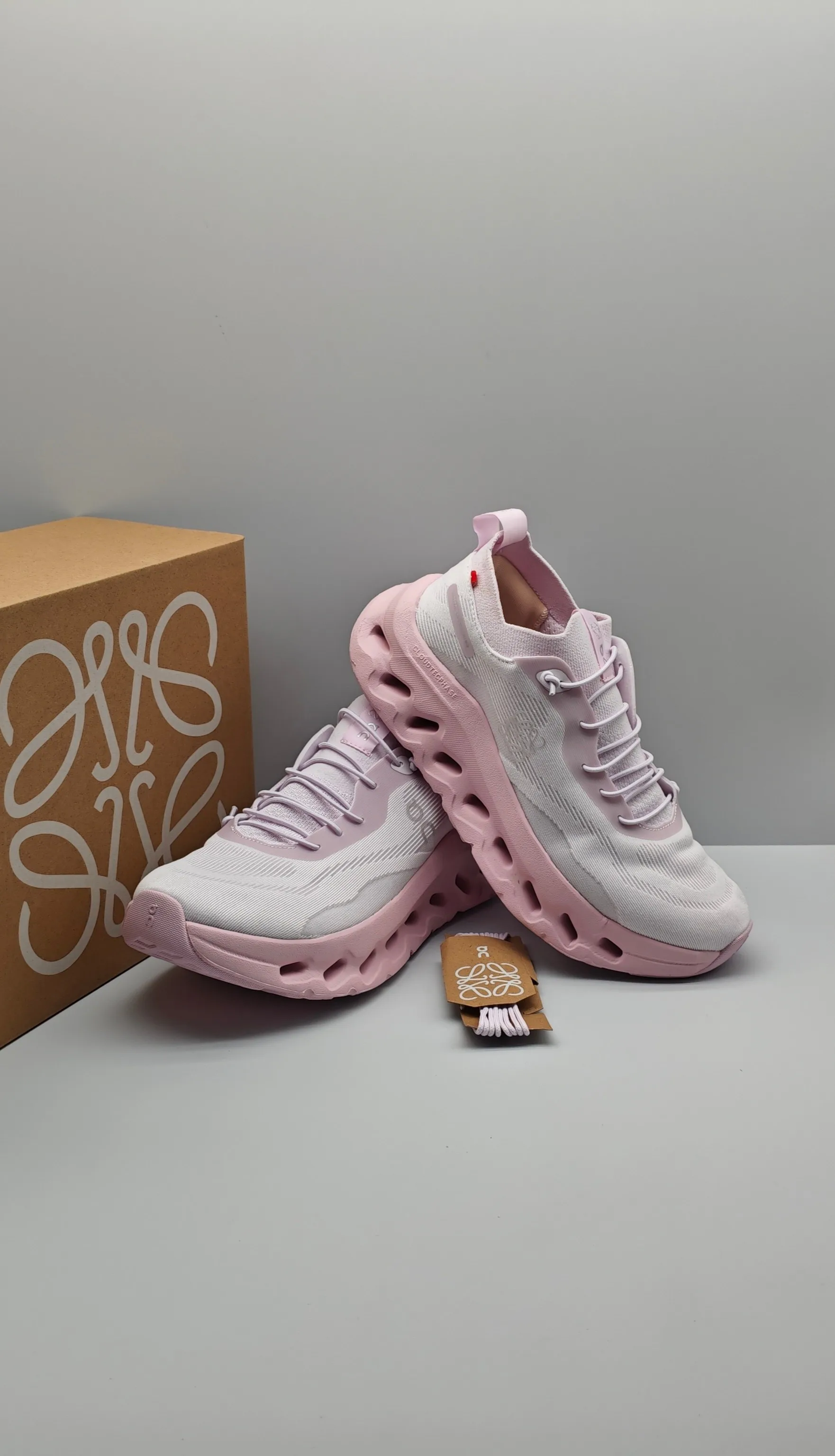 Кроссовки Женские Loewe 13193965