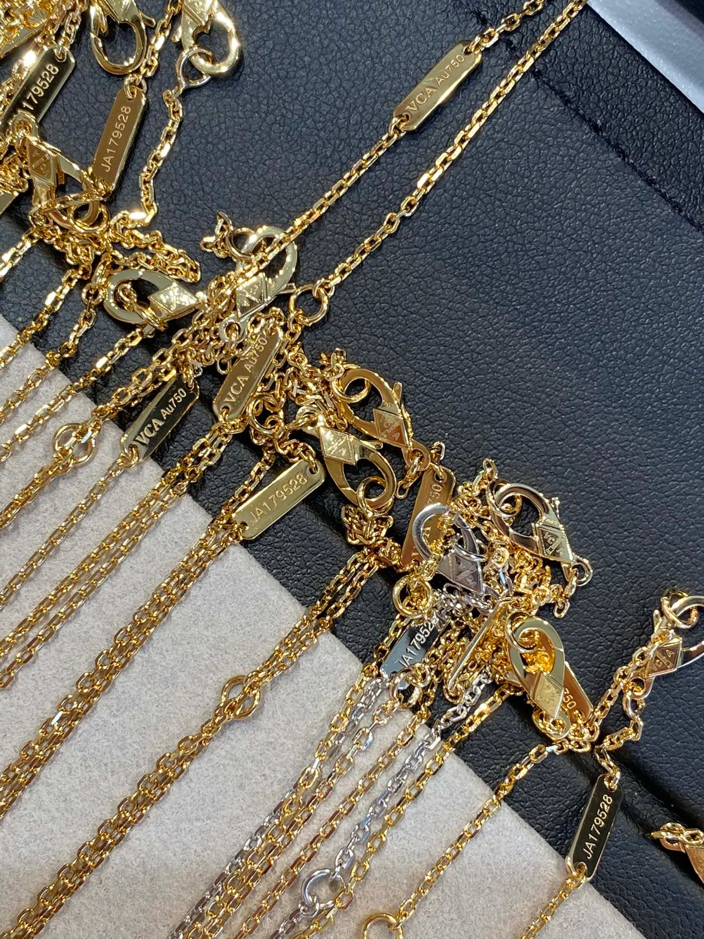 Бижутерия Van Cleef & Arpels 36410