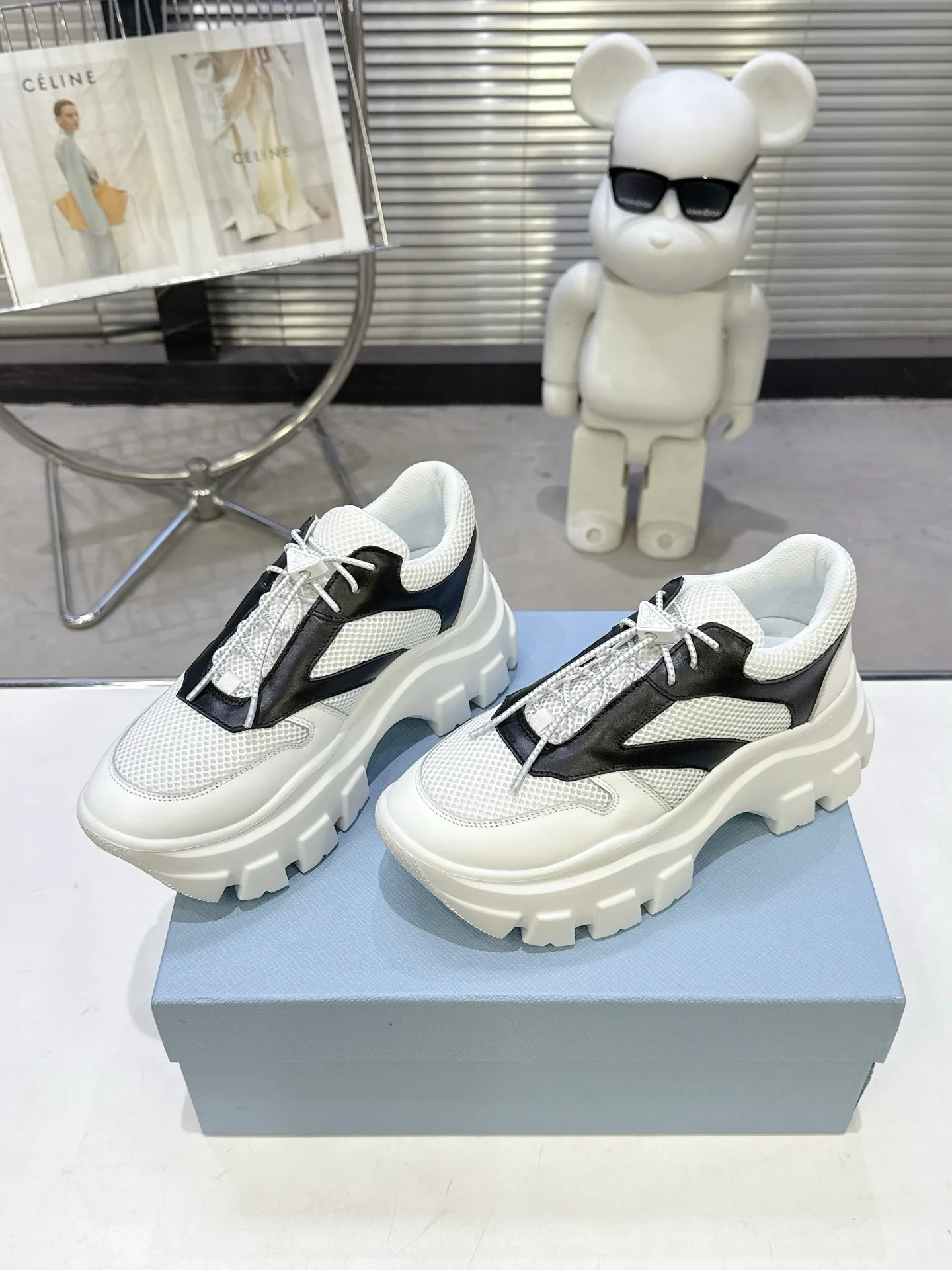 Кроссовки Женские Prada 17371778