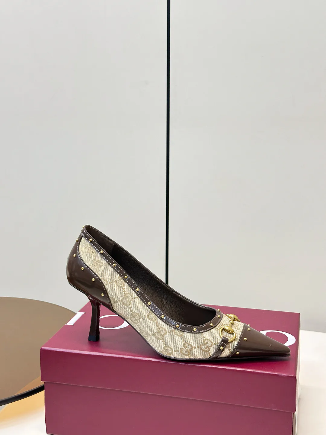 Туфли Женские Gucci 17946582