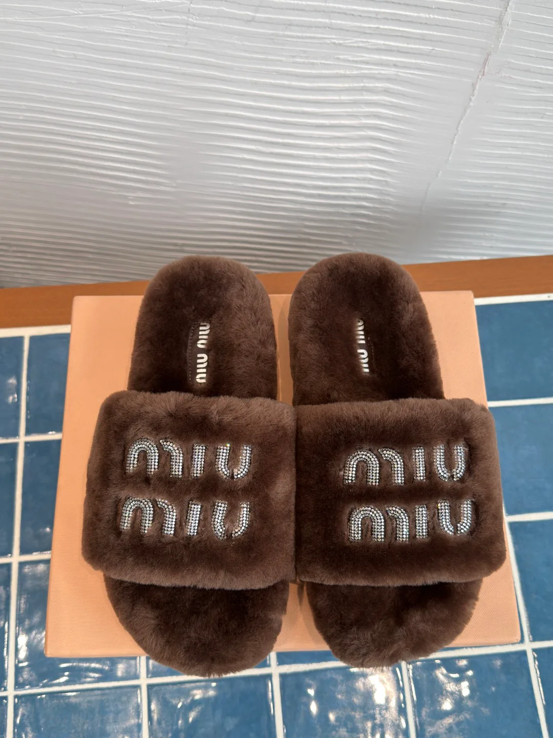 Тапочки Женские Miu Miu 17931769