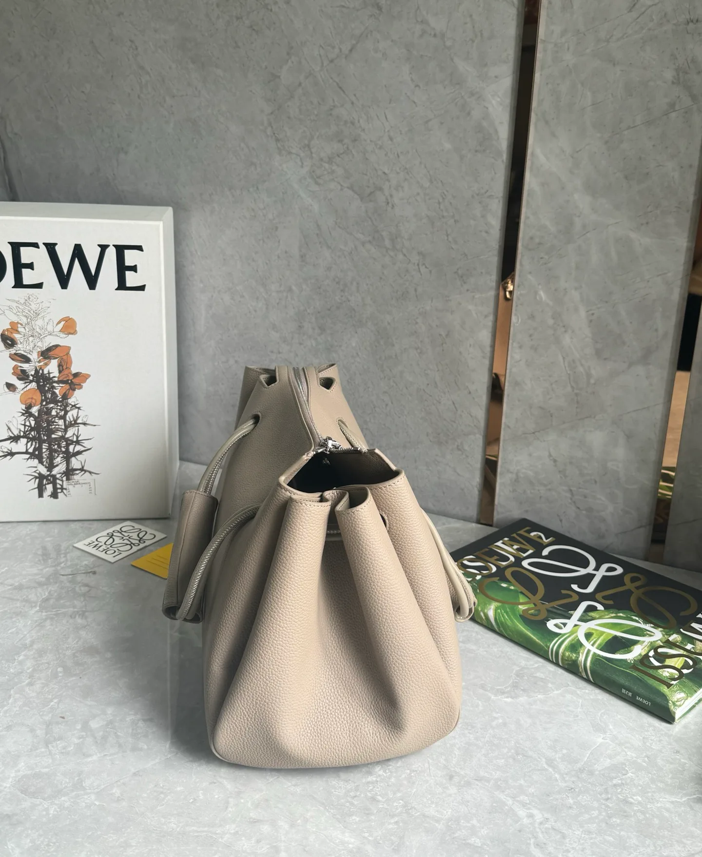 Классические Сумки Женские Loewe 17551248