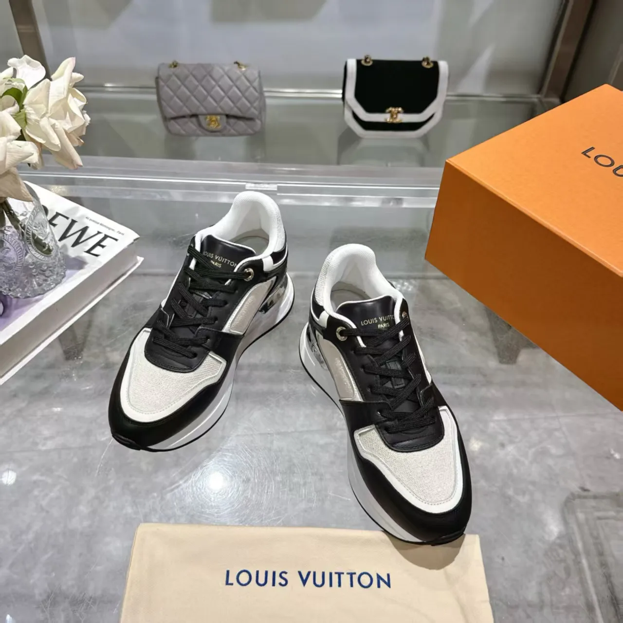 Кроссовки Женские Louis Vuitton 1220079