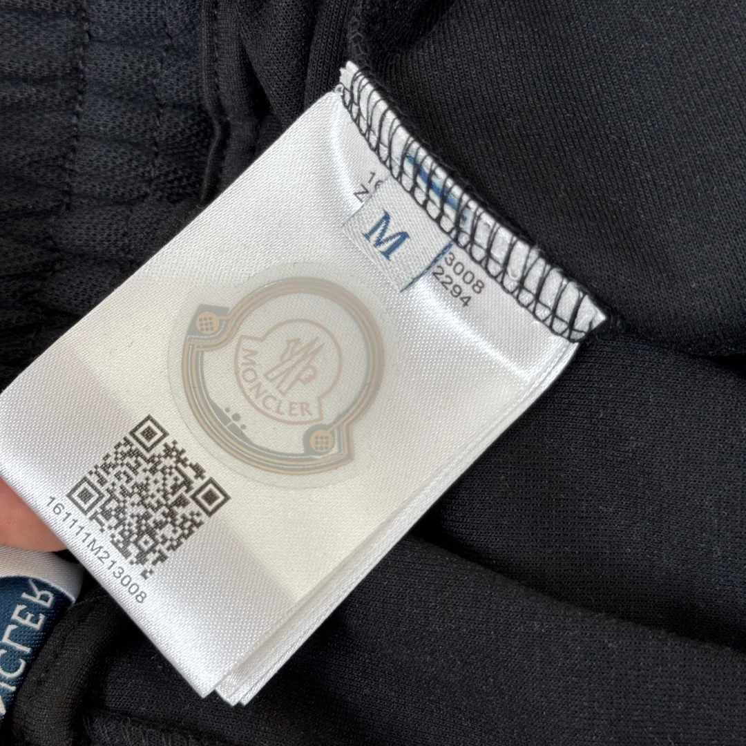 Шорты Женские Moncler 11873046