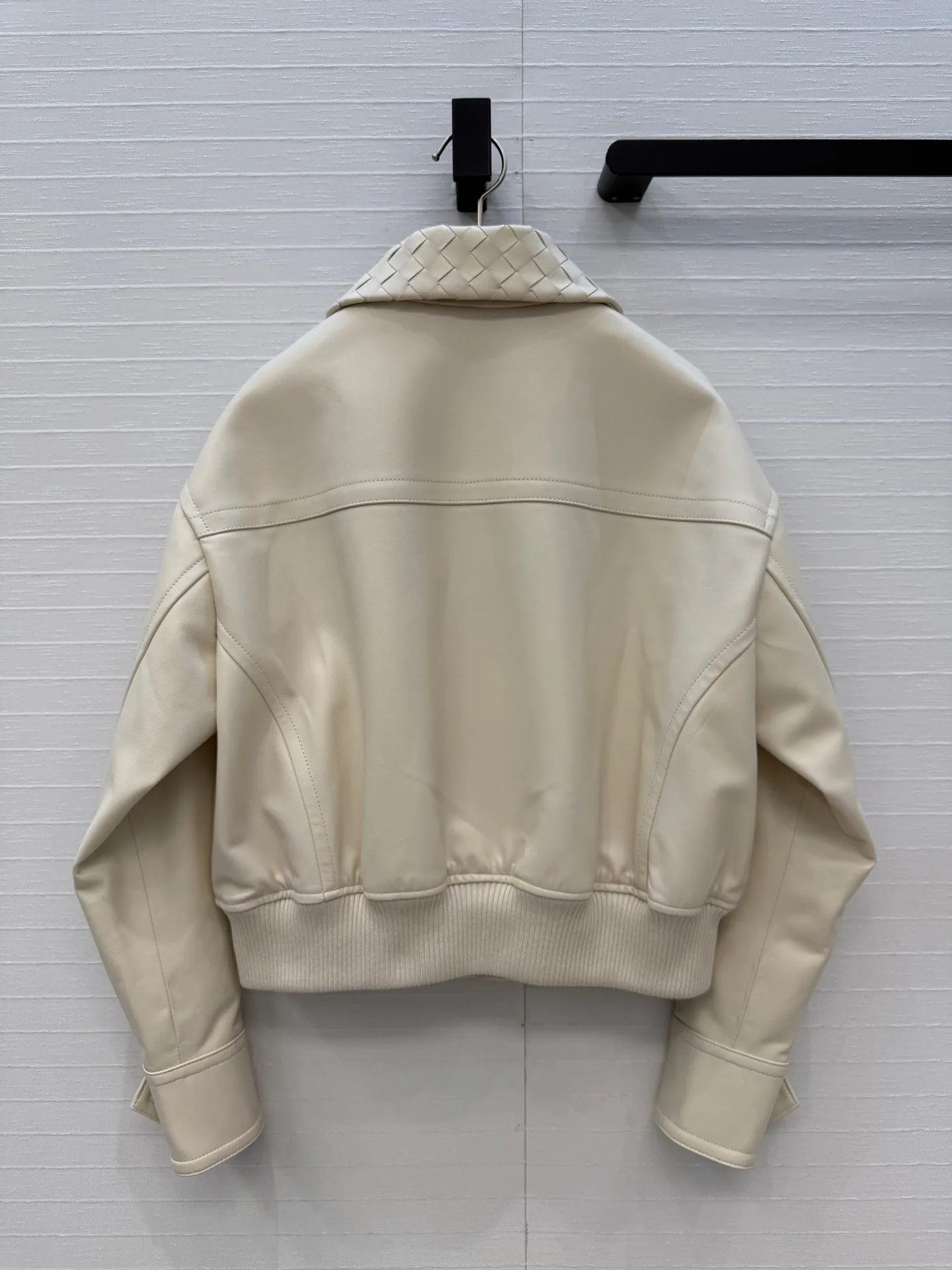 Кожаные Куртки И Дублёнки Женские Bottega Veneta 11787888