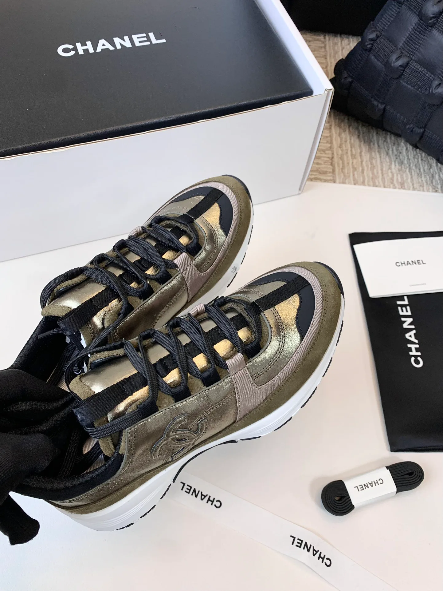 Кроссовки Женские Chanel 10914113