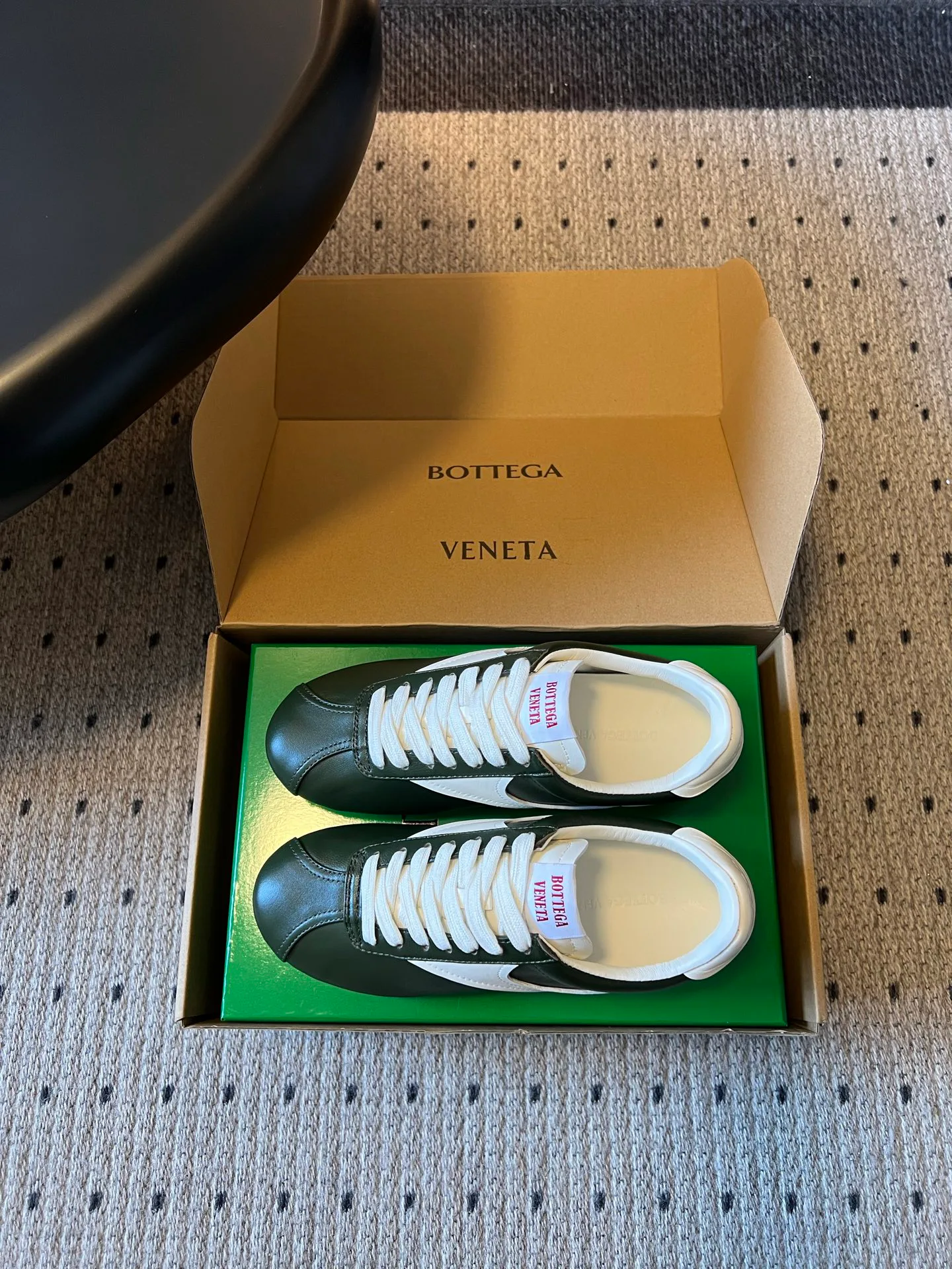 Кроссовки Женские Bottega Veneta 18034570