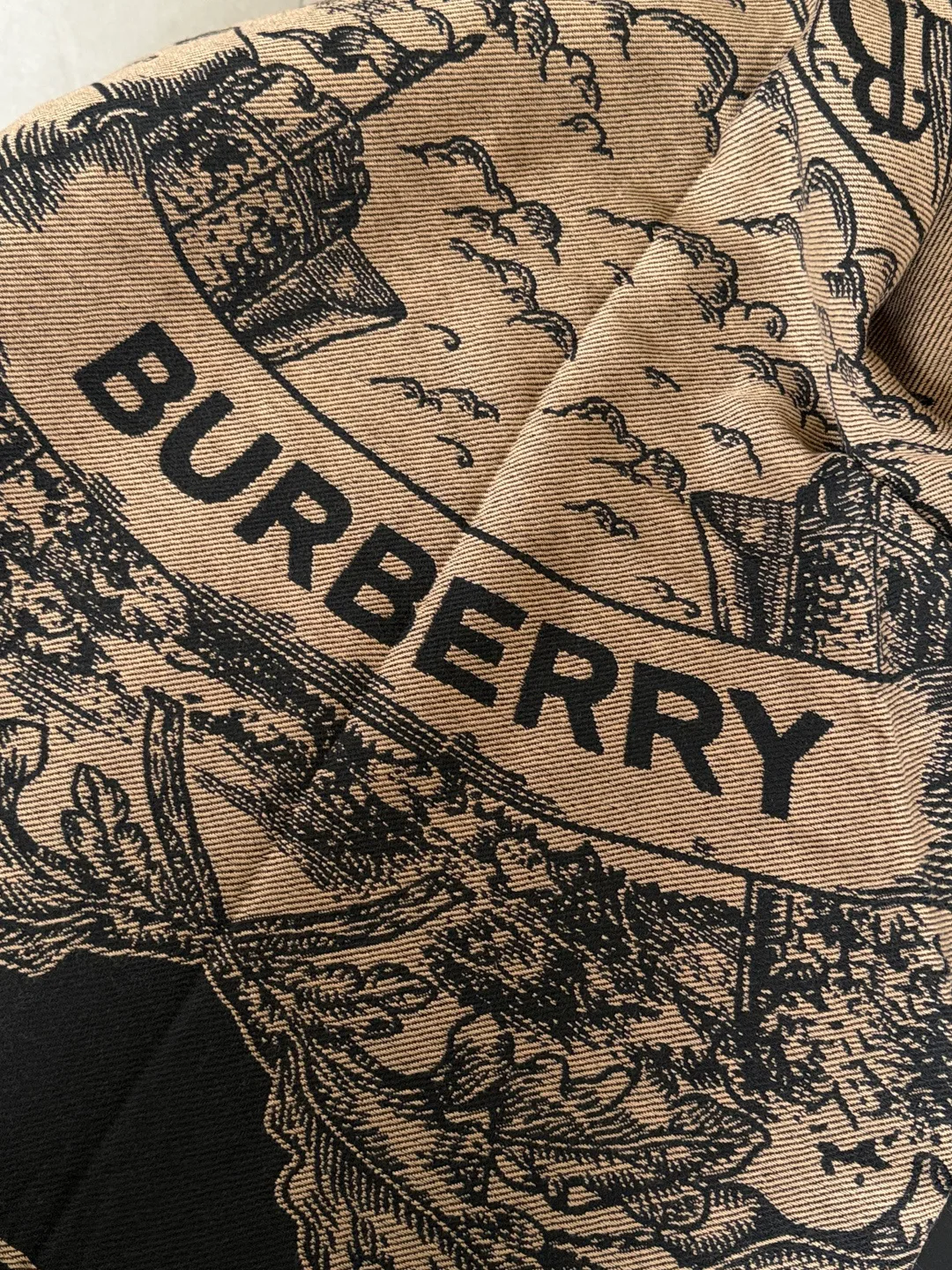 Шарфы Burberry 989601