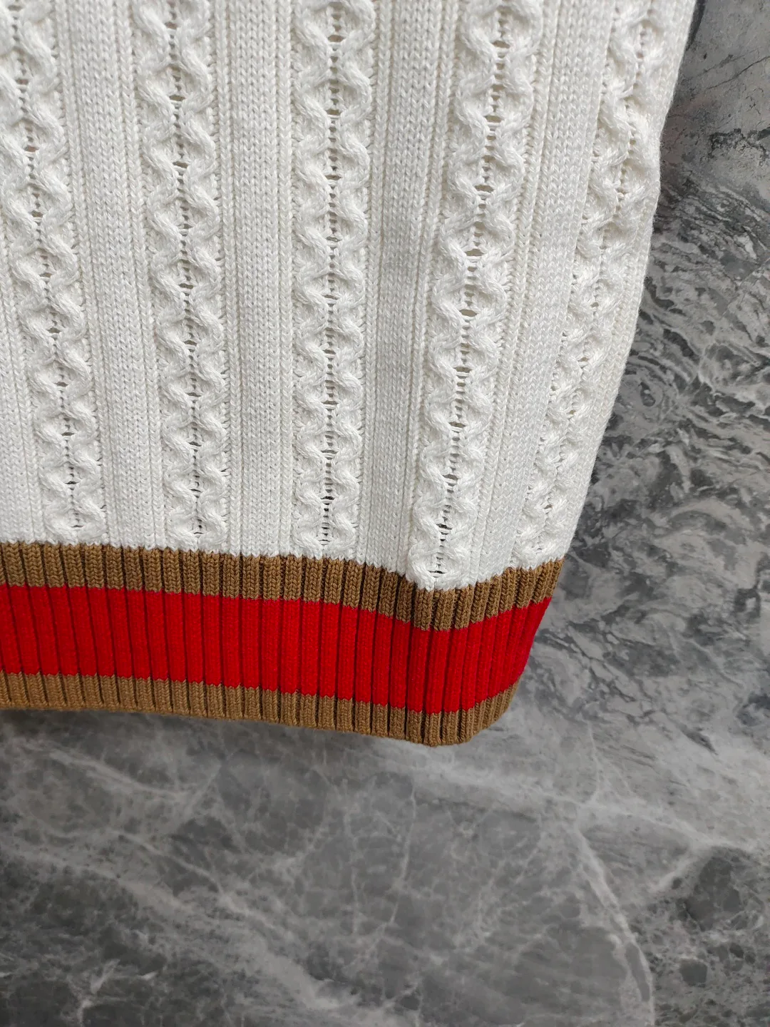 Жилеты Женские Chanel 9859183