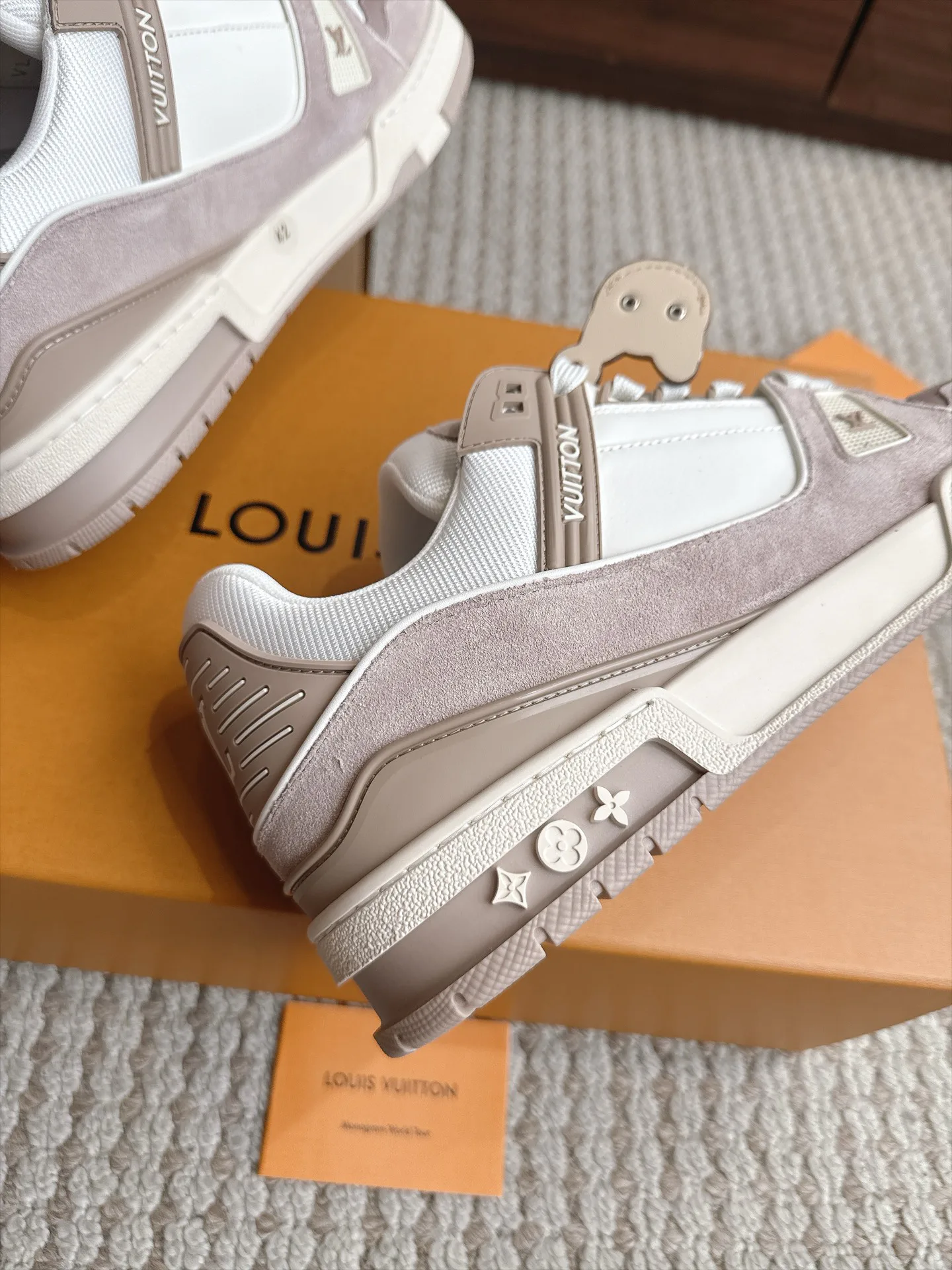 Кроссовки Мужские Louis Vuitton 18039312