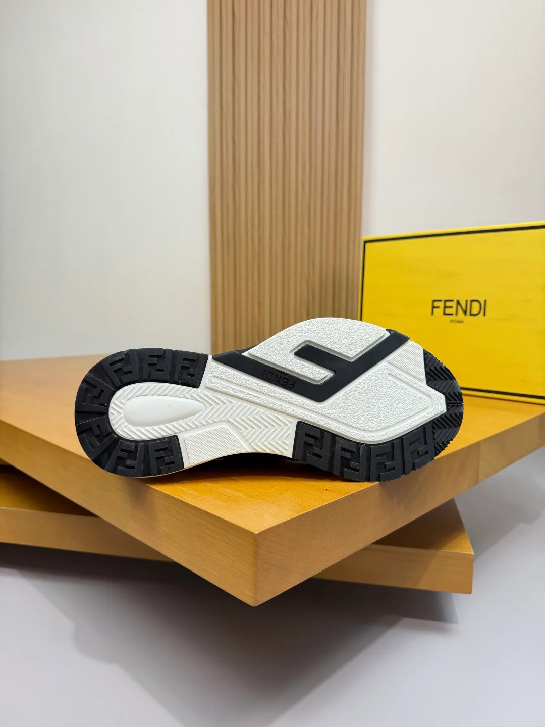 Кроссовки Мужские Fendi 152576