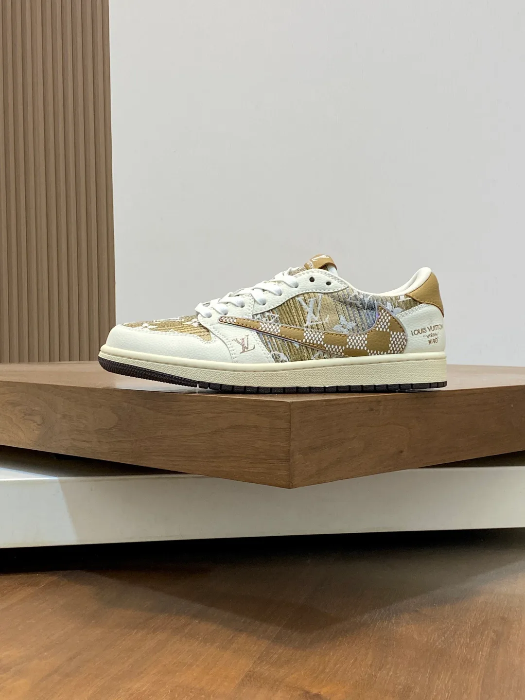 Кроссовки Мужские Louis Vuitton 790456